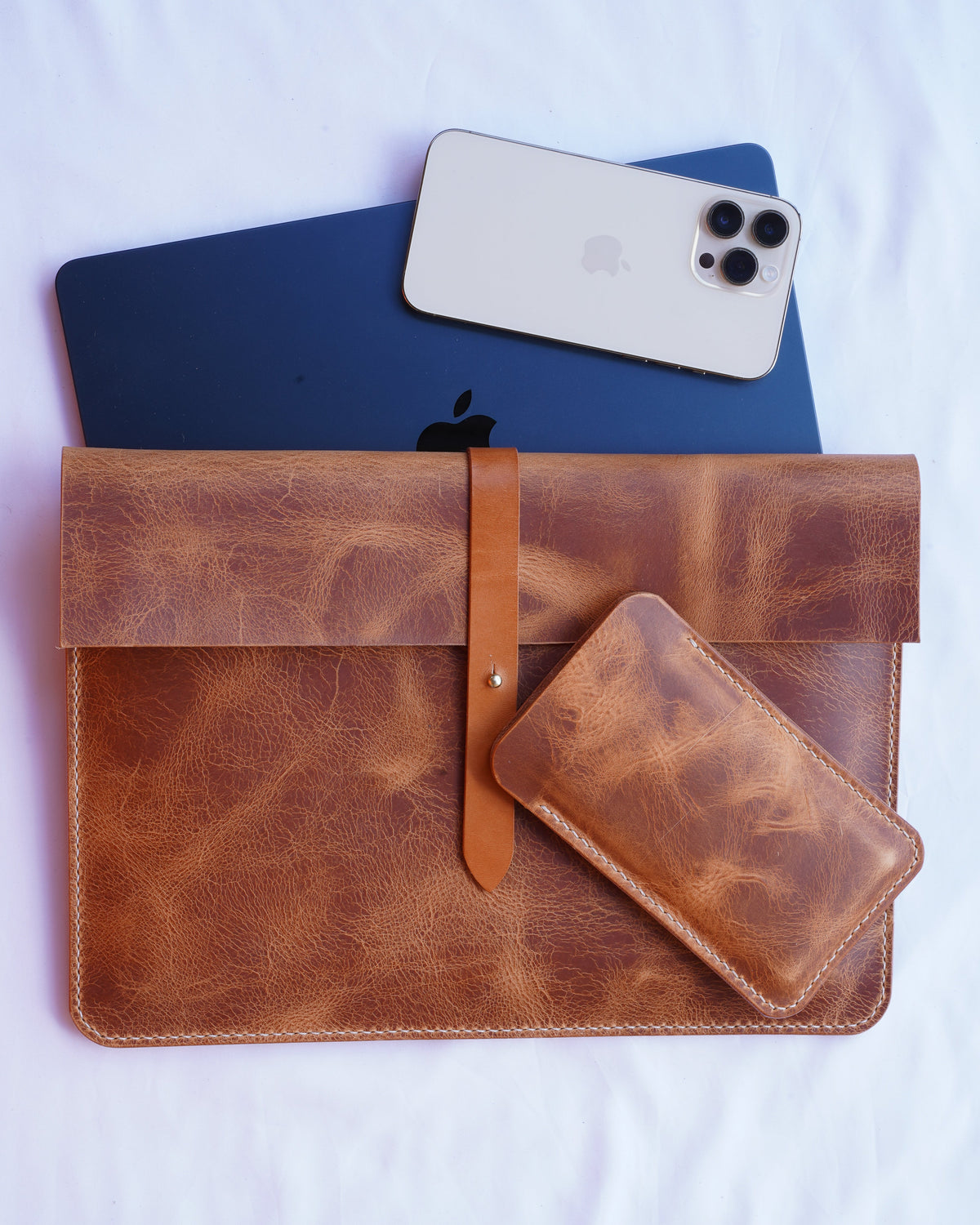 Housse MacBook en cuir cousue main | Housse en cuir Air Pro 13 14 15 16 | Badalassi Carlo | Bone