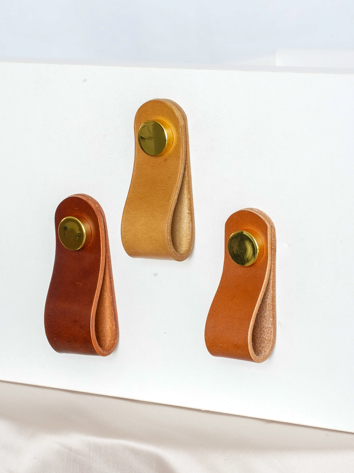 Handgefertigte Leder-Möbelgriffe | Schubladen- & Schrankgriffe | Für IKEA Pax Kallax Hemnes | Pflanzlich gegerbtes Leder | Made in Germany
