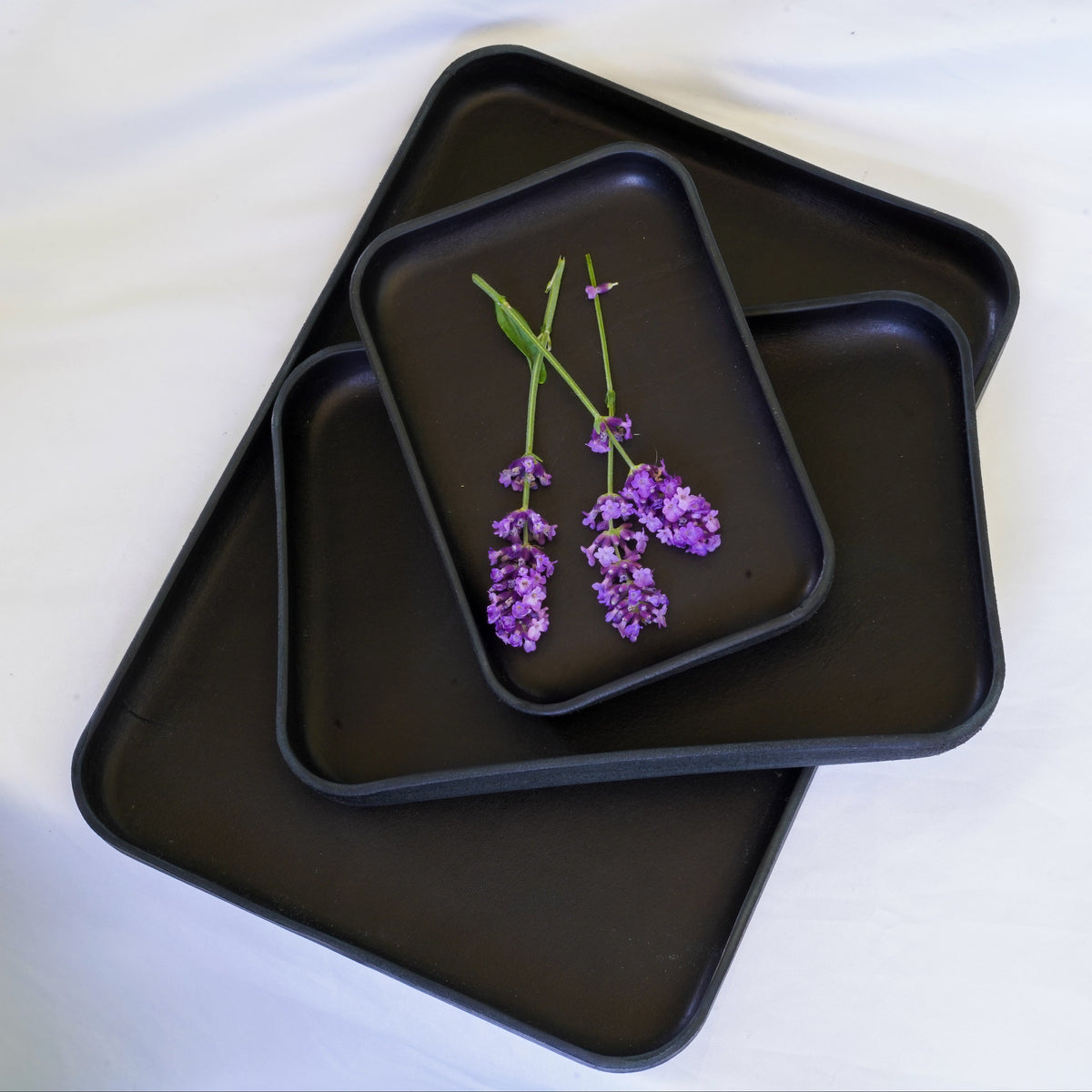 Leder Valet Tray Schwarz – Pflanzlich gegerbt | Leder mit Liebe