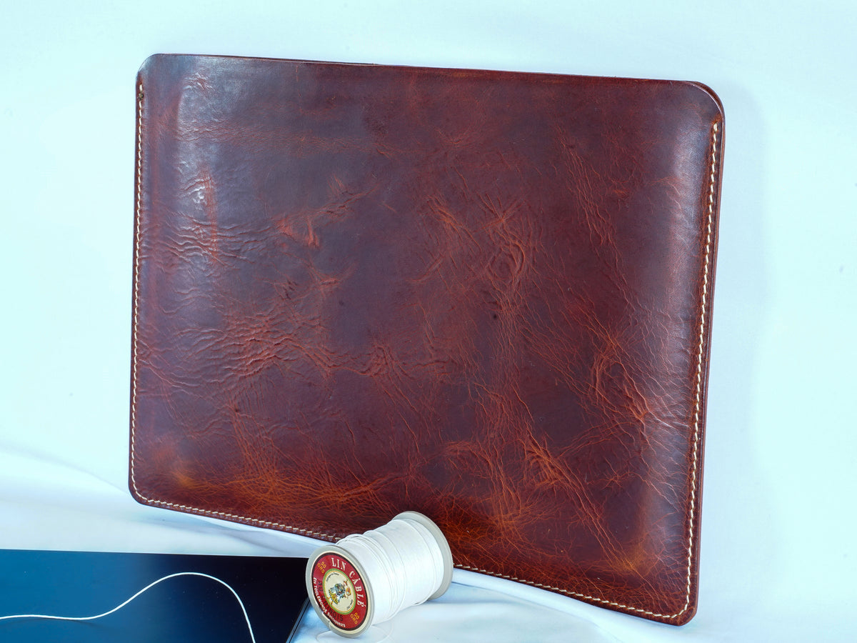 Hand-stitched leather MacBook case | Leather case for Air Pro 13, 14, 15, 16 | Tuscan leather | Badalassi Carlo