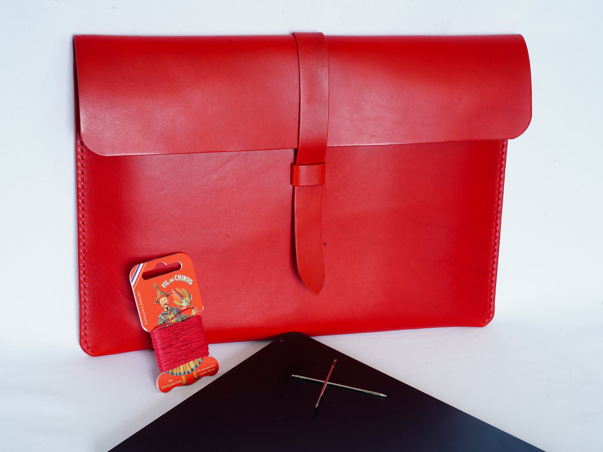 Housse MacBook en cuir cousue main | Housse en cuir Air Pro 13 14 15 16 | Badalassi Carlo | Bone