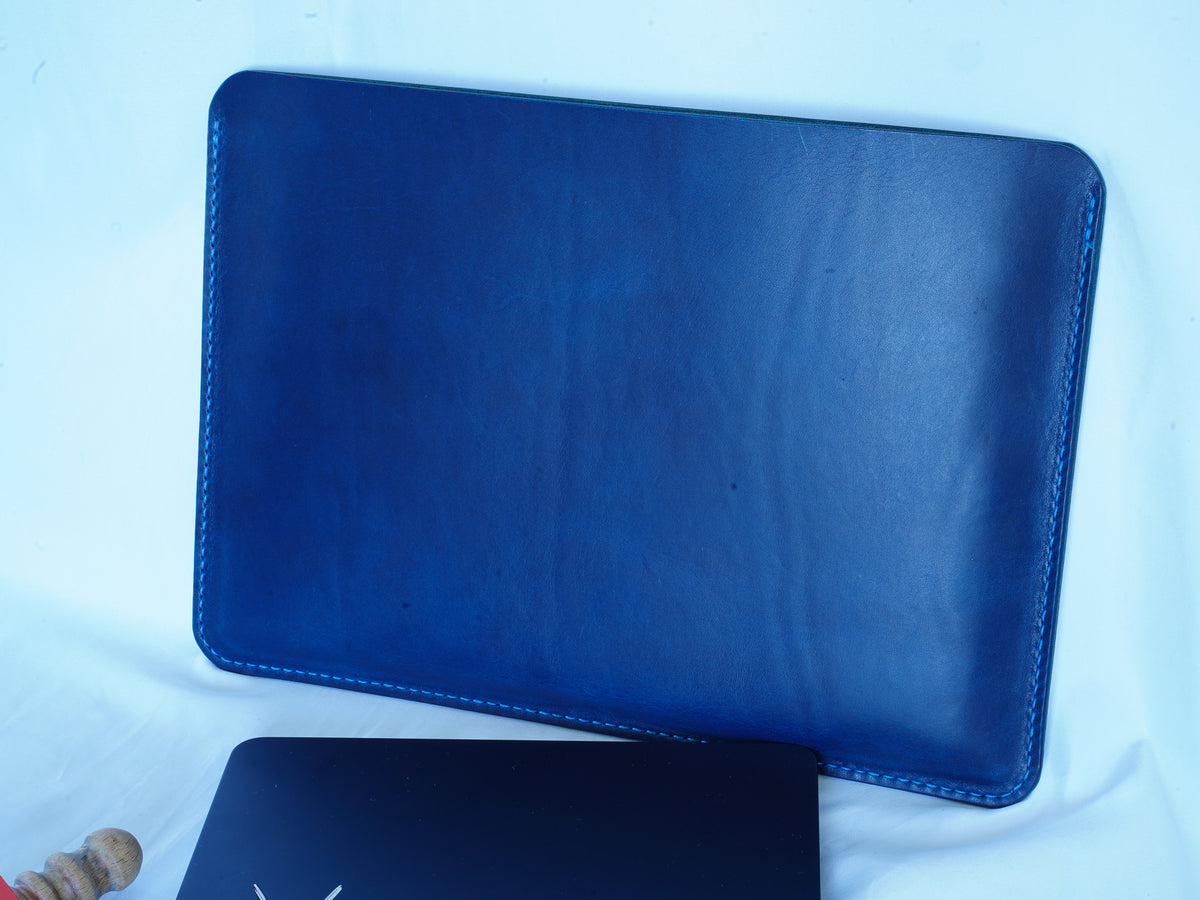 Hand-stitched leather MacBook case | Leather case for Air Pro 13, 14, 15, 16 | Tuscan leather | Badalassi Carlo