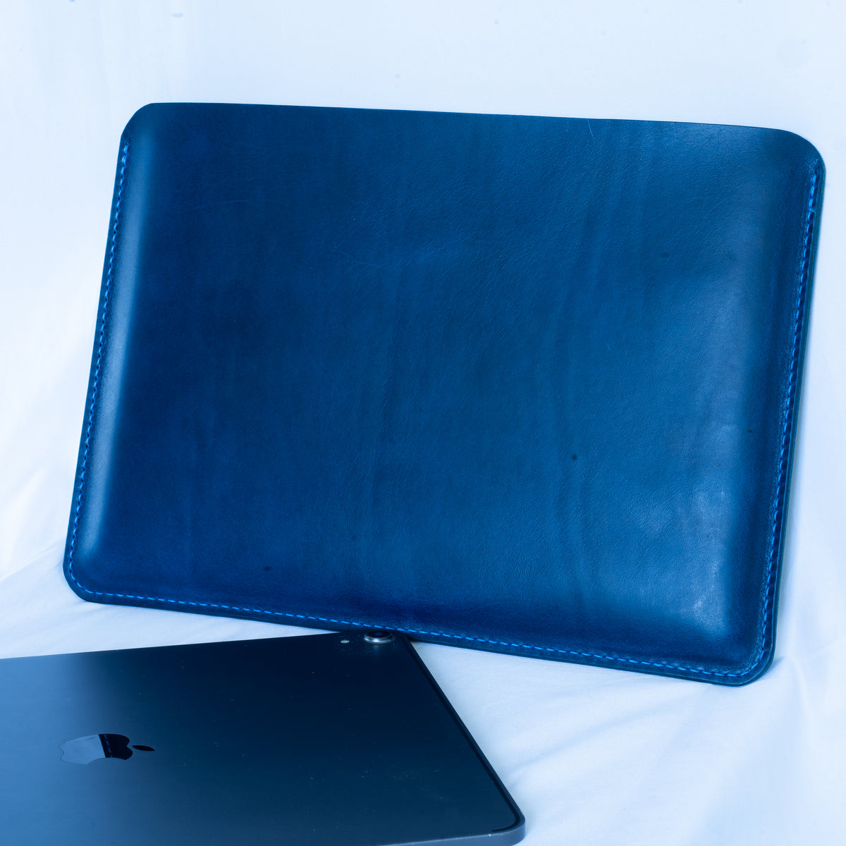 Hand-stitched leather MacBook case | Leather case for Air Pro 13, 14, 15, 16 | Tuscan leather | Badalassi Carlo