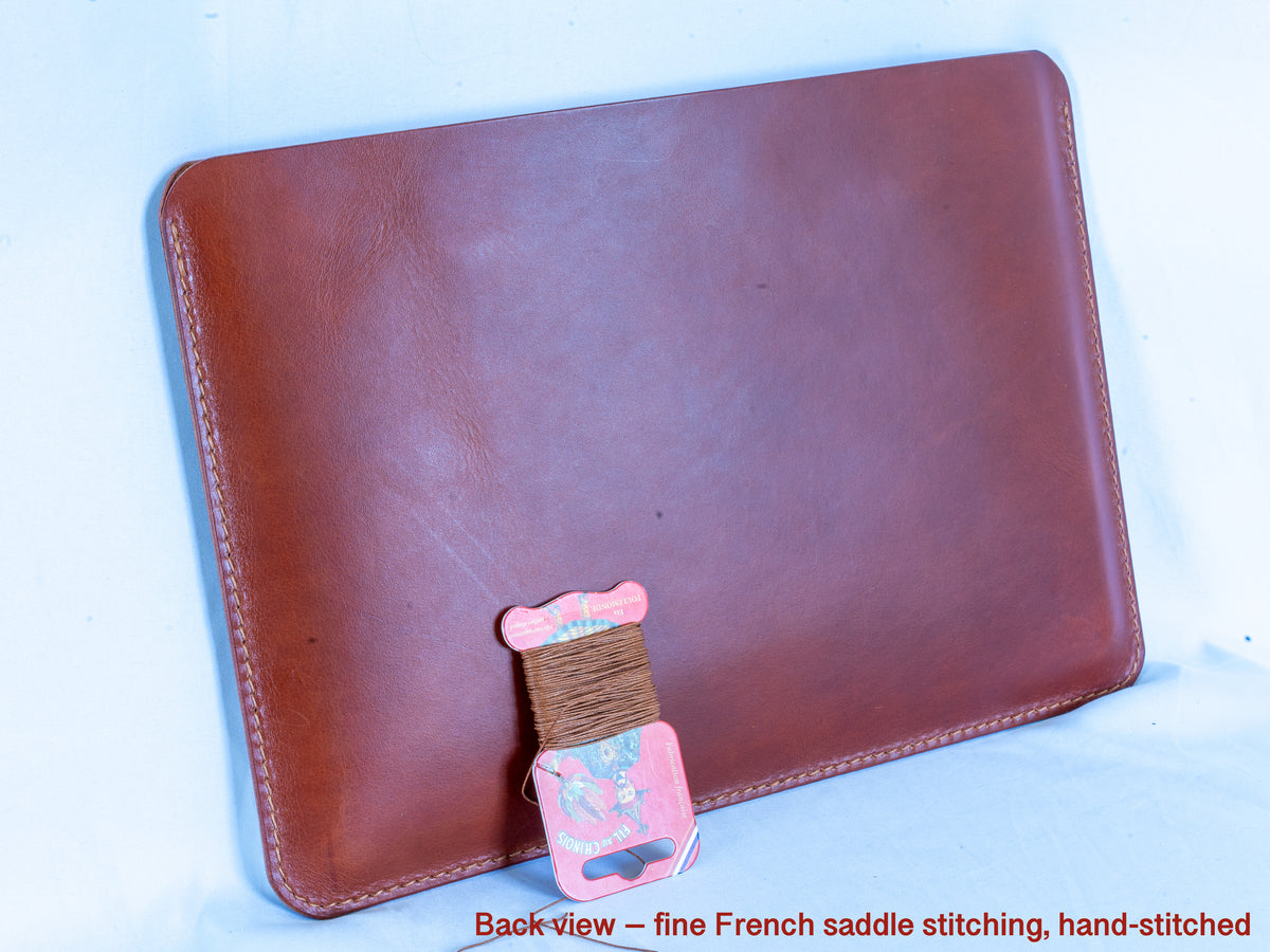 Handgefertigte MacBook Lederhülle | Buttero-Leder Conceria Walpier | Cognac | iPad & MacBook Sleeve 11–16 Zoll (Kopie) (Kopie) (Kopie)