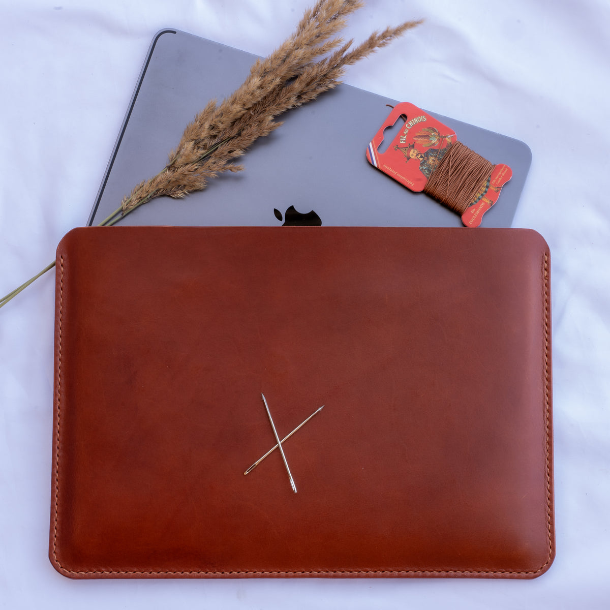 Handgefertigte MacBook Lederhülle | Buttero-Leder Conceria Walpier | Cognac | iPad & MacBook Sleeve 11–16 Zoll (Kopie) (Kopie) (Kopie)