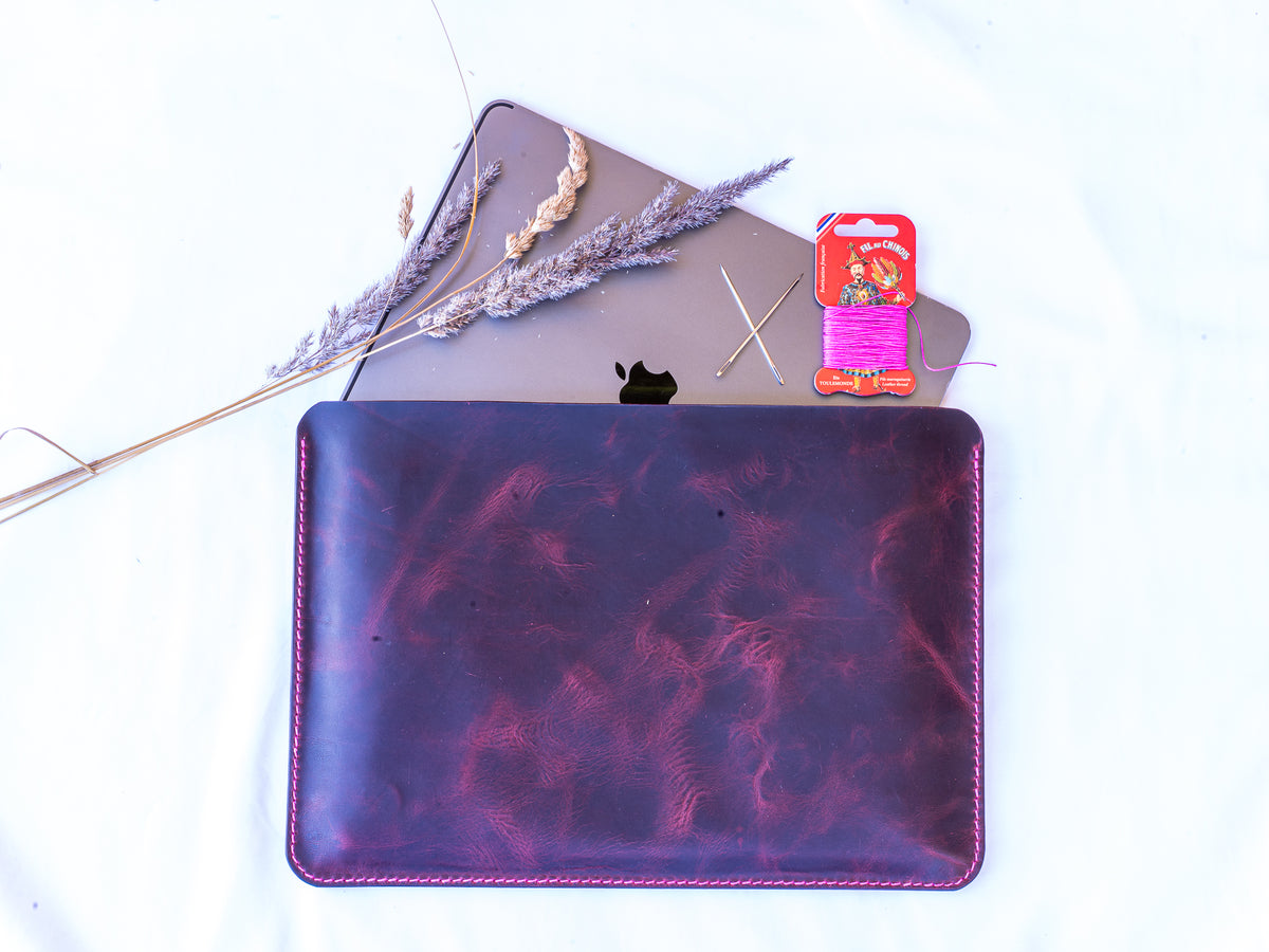Housse MacBook en cuir cousue main | Housse en cuir Air Pro 13 14 15 16 | Badalassi Carlo | Bone