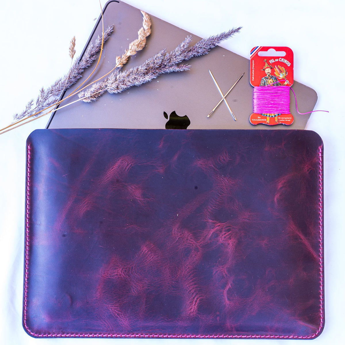 Housse MacBook en cuir cousue main | Housse en cuir Air Pro 13 14 15 16 | Badalassi Carlo | Bone