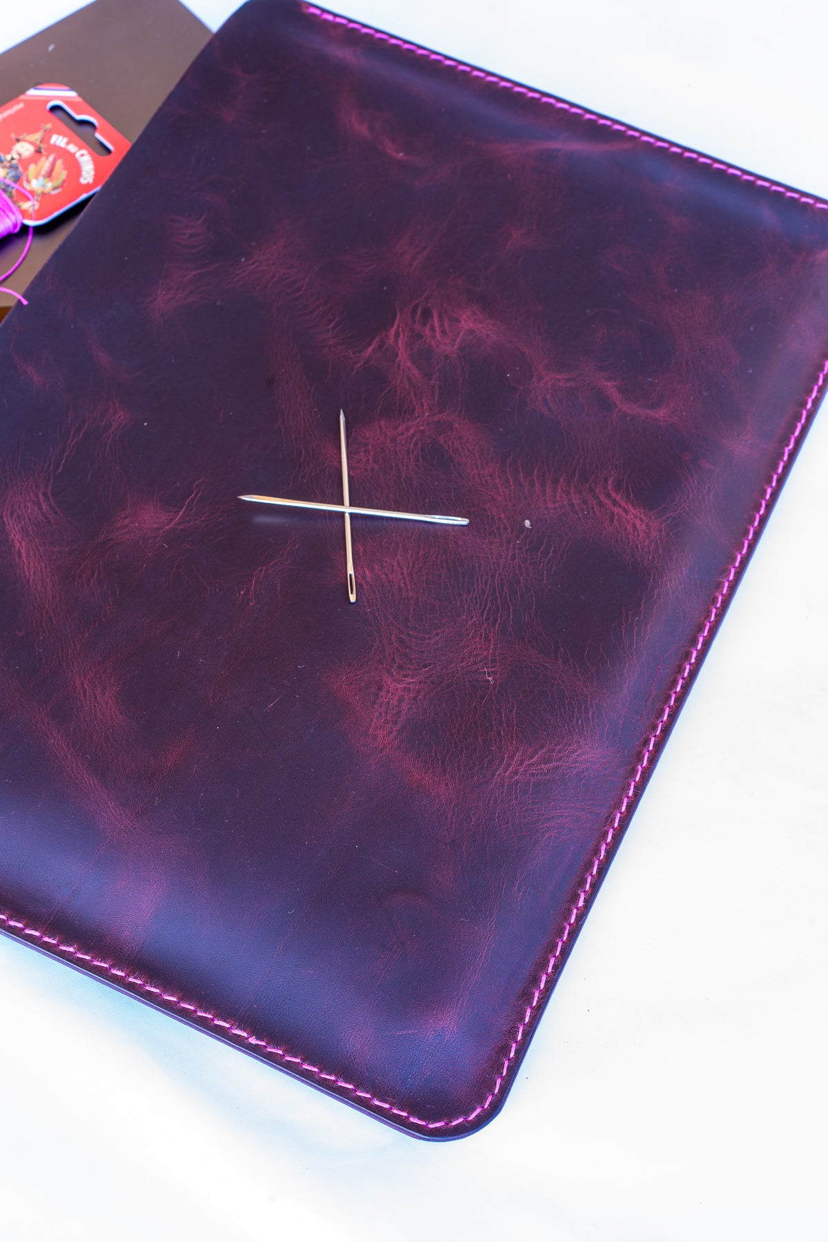 Housse MacBook en cuir cousue main | Housse en cuir Air Pro 13 14 15 16 | Badalassi Carlo | Bone
