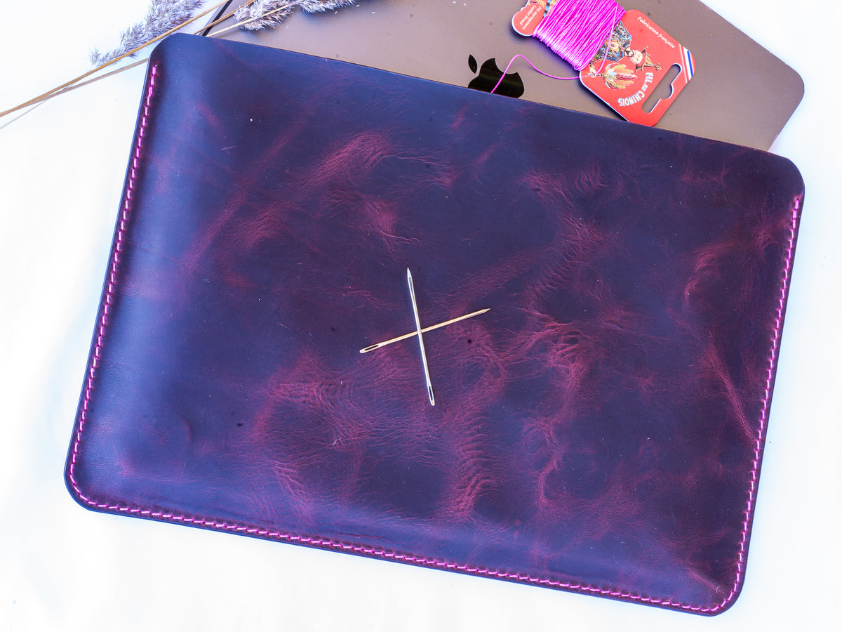 Housse MacBook en cuir cousue main | Housse en cuir Air Pro 13 14 15 16 | Badalassi Carlo | Bone