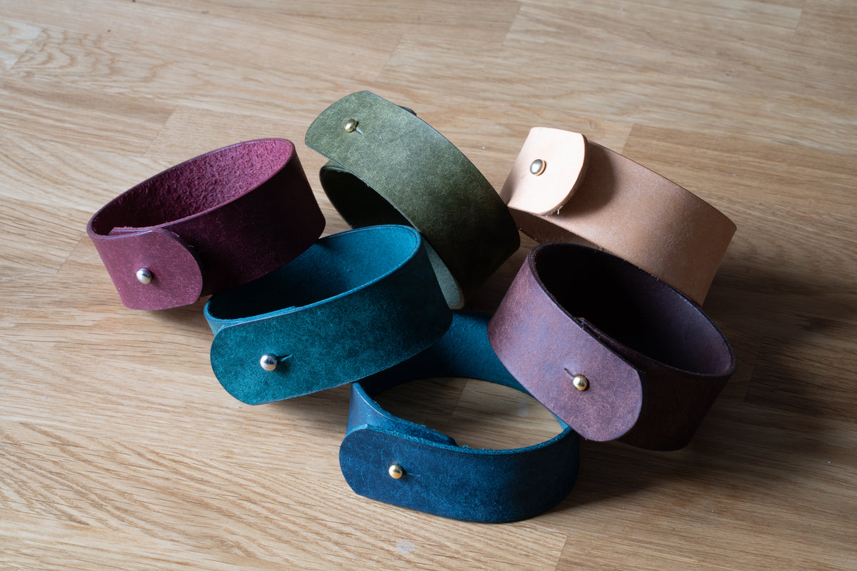 Attaches de rideaux en cuir faites à la main | Cuir tanné végétal | 20-30cm | Sans perçage | Embrasses de rideaux | Remise sur quantité jusqu'à 20%