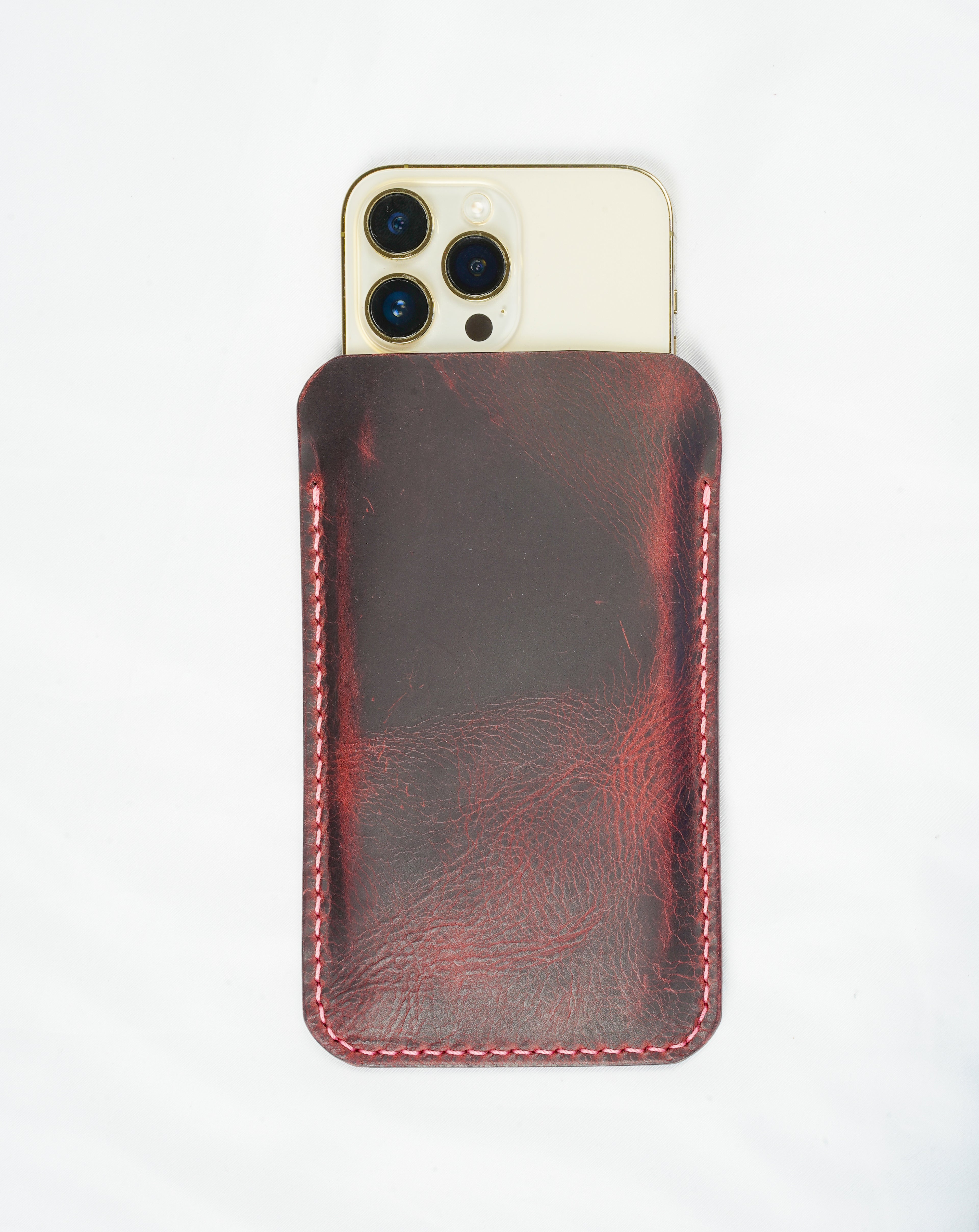 Hand-stitched iPhone leather case – Every seam is handcrafted • iPhone case made of Tuscan leather