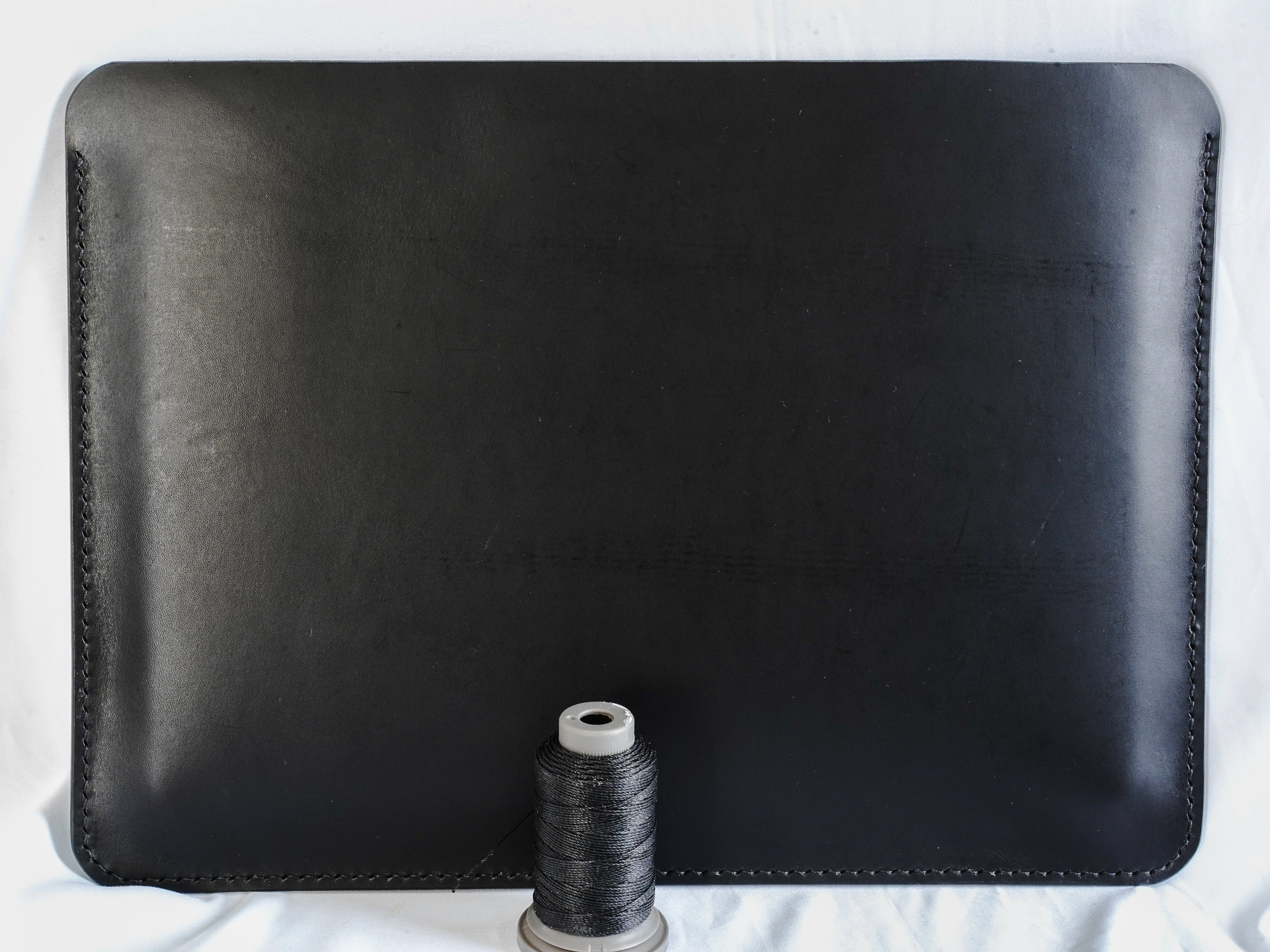 Handcrafted MacBook Leather Case | iPad & MacBook Sleeve | Vegetable Tan Leather by the renowned Conceria Walpier