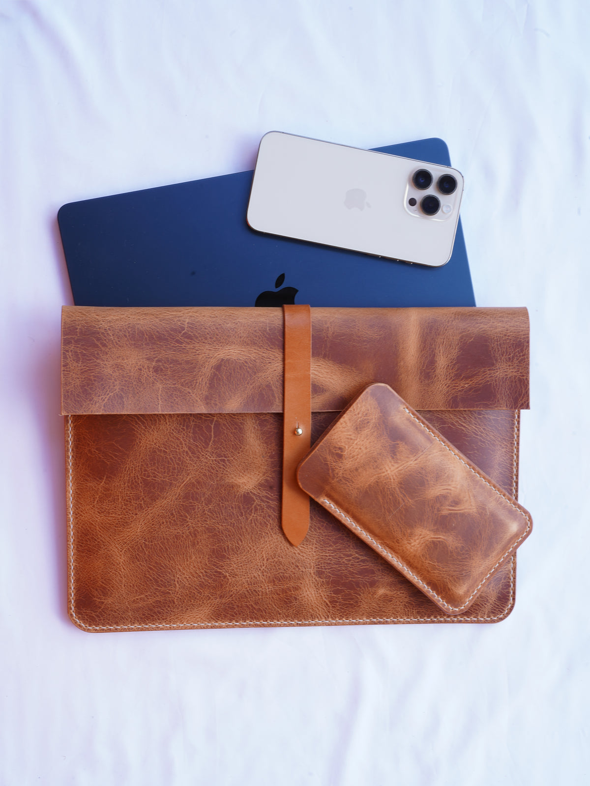 MacBook Sleeve Leder | Handgenäht | Waxy Bone – Badalassi Carlo | iPad & MacBook 11–16 Zoll (Kopie) (Kopie)