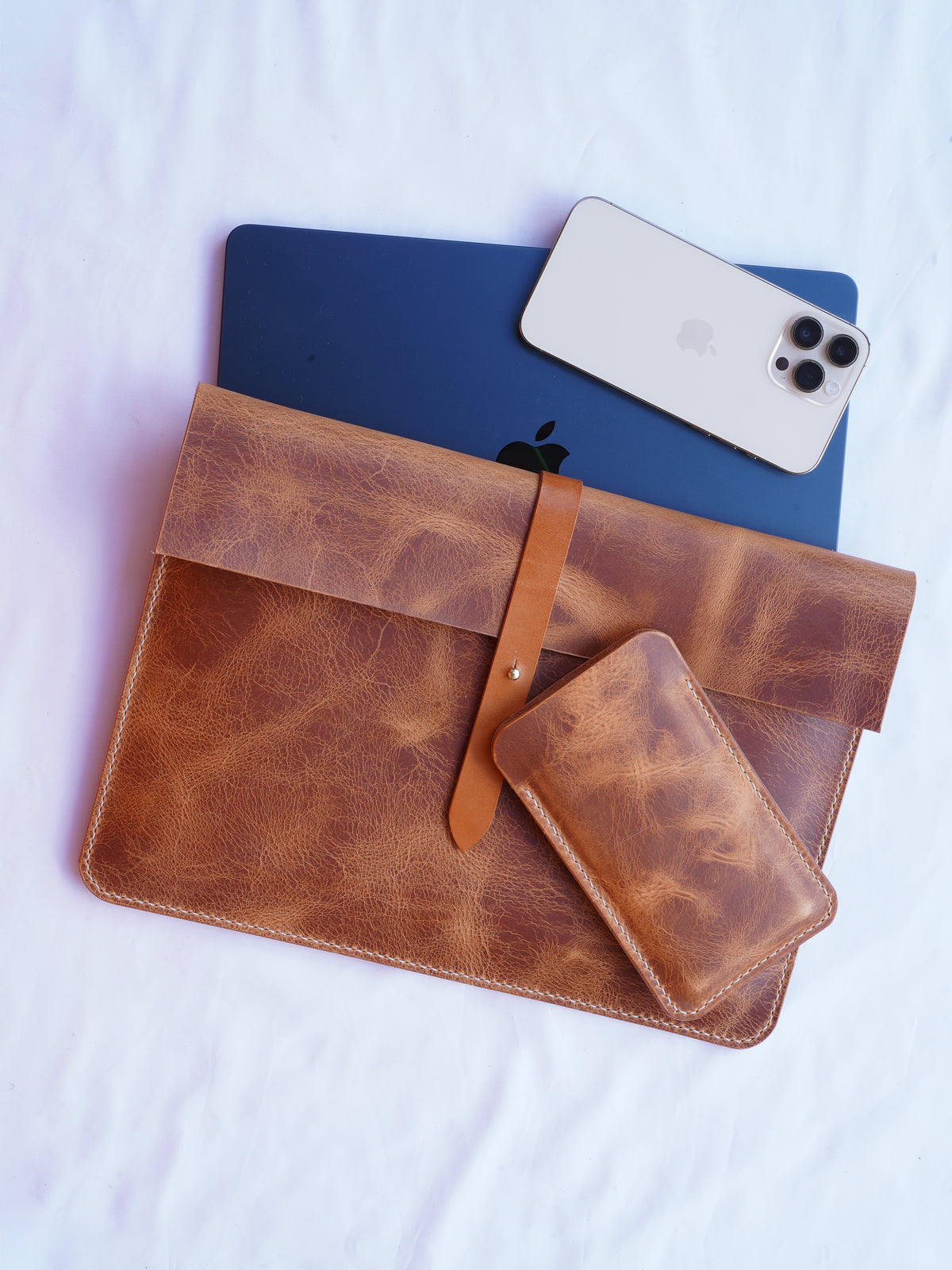 MacBook Sleeve Leder | Handgenäht | Waxy Bone – Badalassi Carlo | iPad & MacBook 11–16 Zoll (Kopie) (Kopie)
