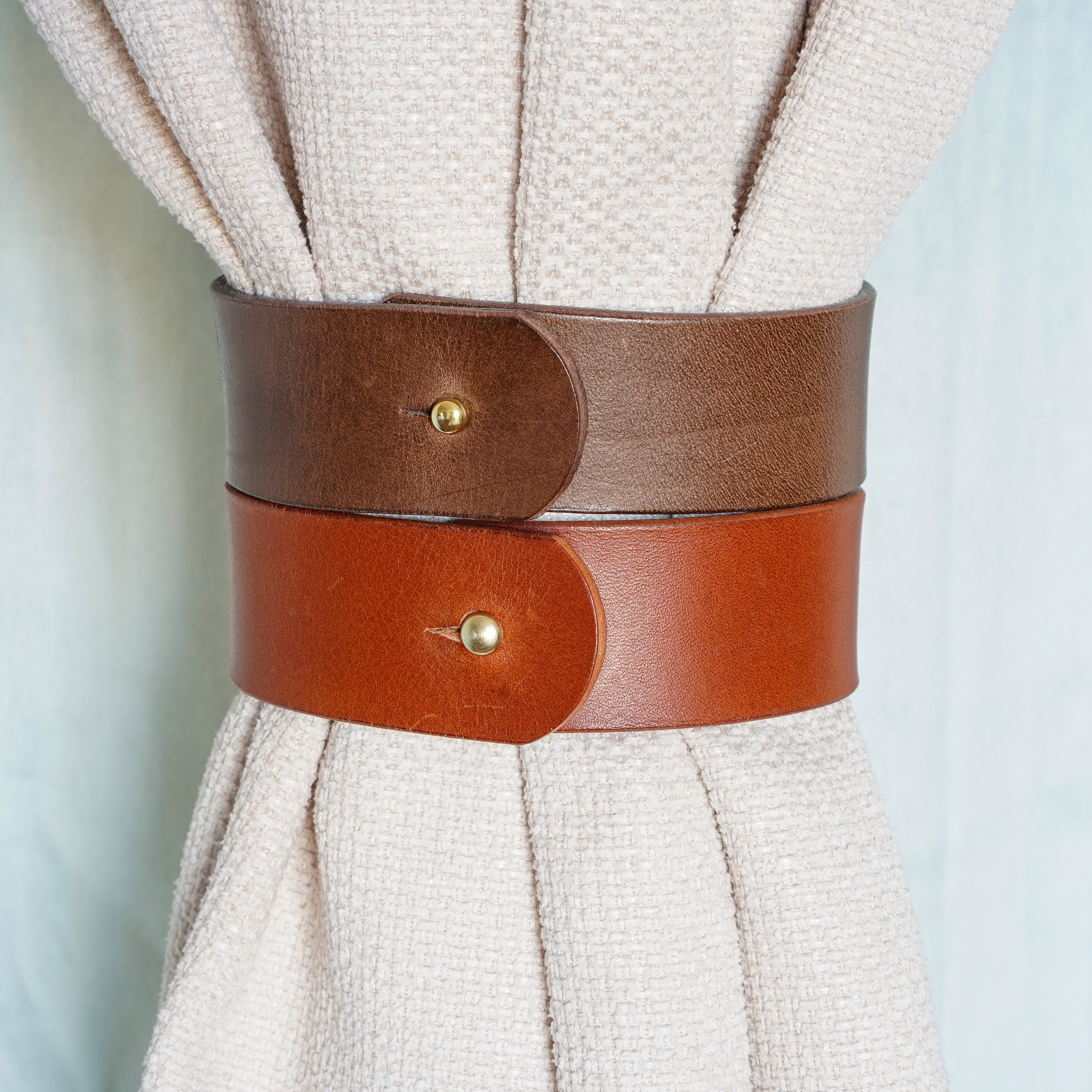 Leder Raffhalter Handmade – Gardinenhalter Veg Tan Buttero | Conceria Walpier | 14 Farben | 5 Größen | Ohne Bohren