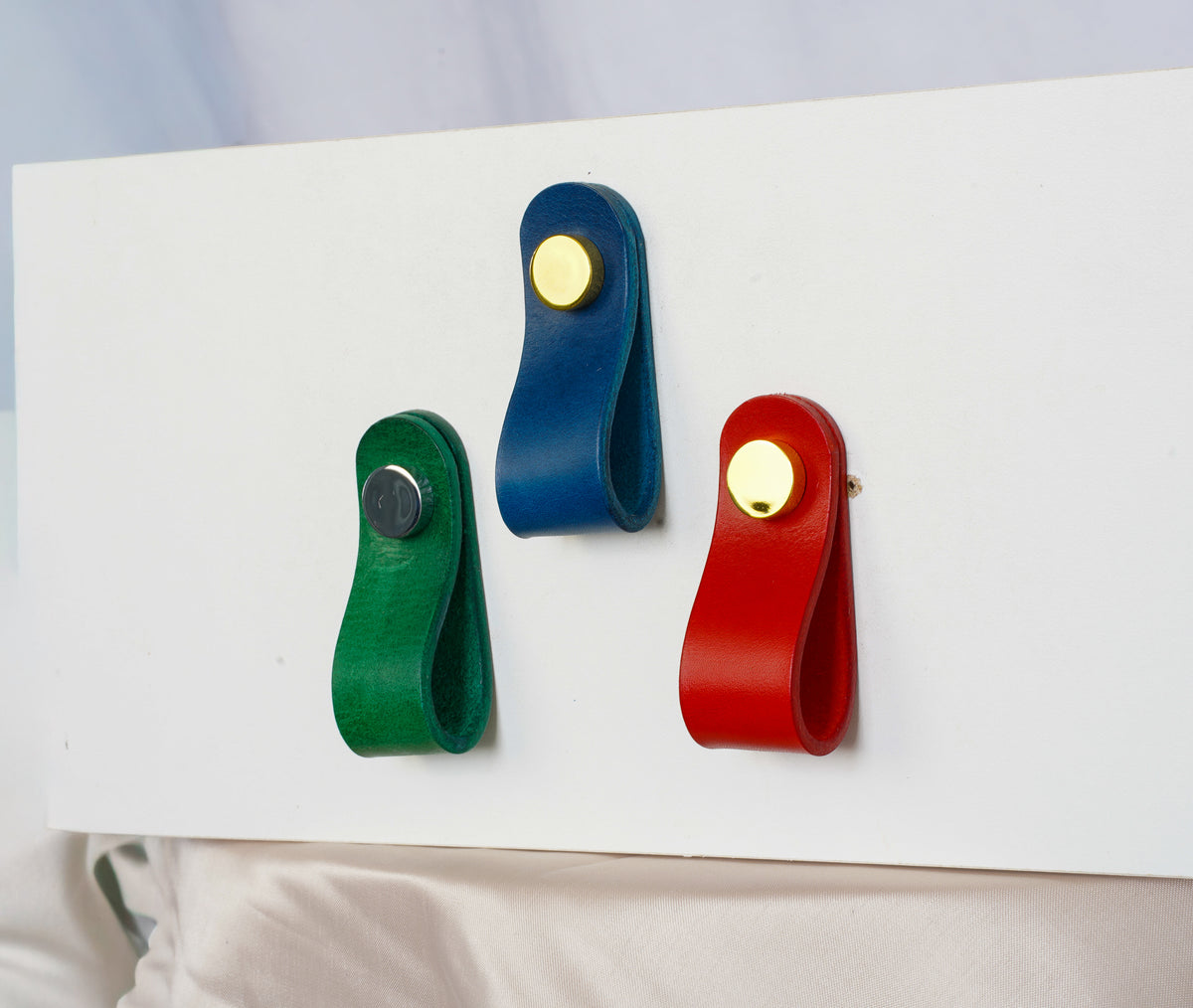 Handgefertigte Leder-Möbelgriffe | Schubladen- & Schrankgriffe | Für IKEA Pax Kallax Hemnes | Pflanzlich gegerbtes Leder | Made in Germany