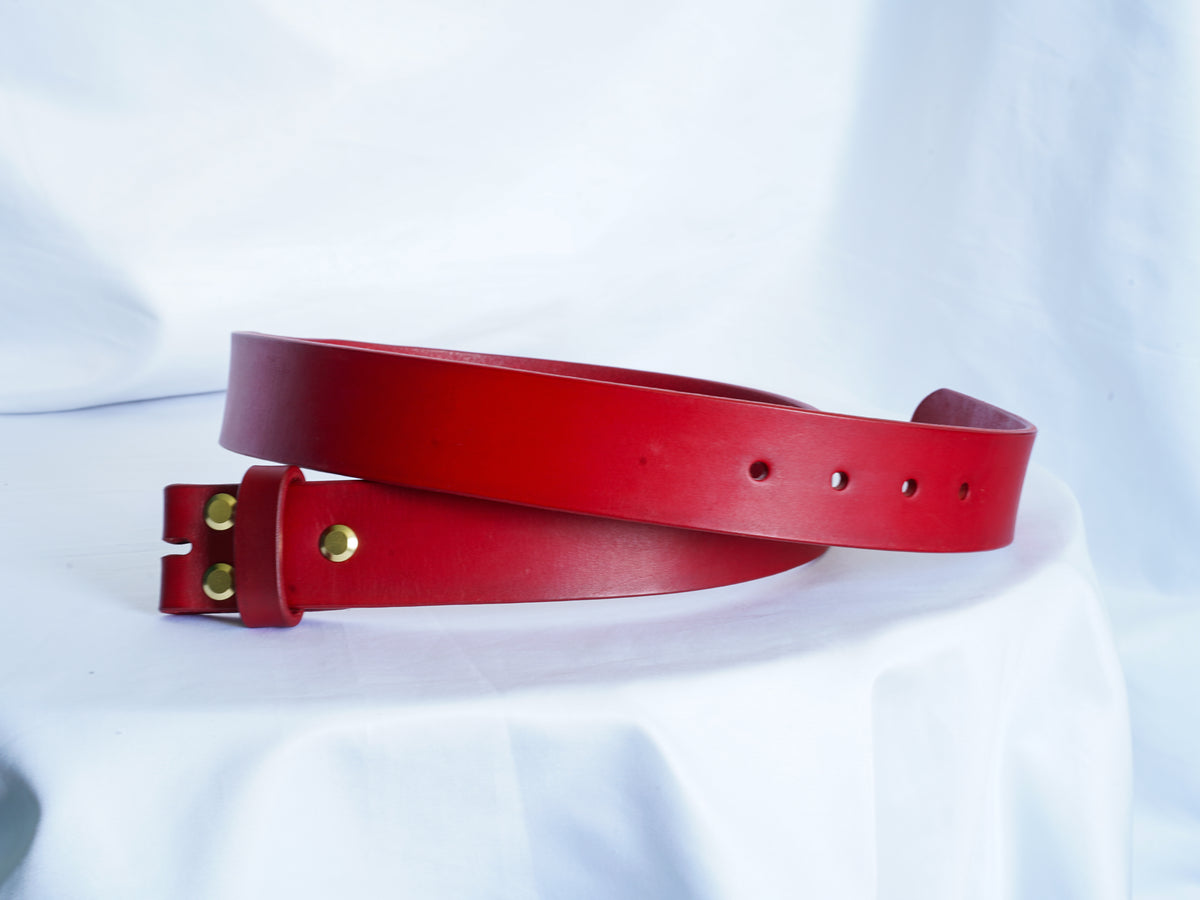 Gürtelriemen ohne Schnalle | Leder vegetabil gegerbt | Rot  | Gürtel- Blank 2-4cm