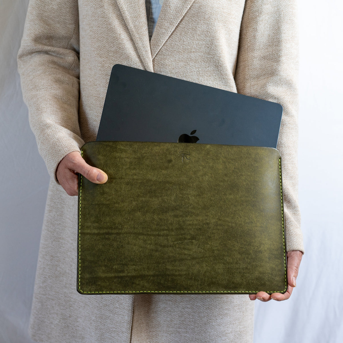 Premium MacBook Sleeve | Hand-stitched Tuscan leather | Leather iPad Pro MacBook Air Pro case