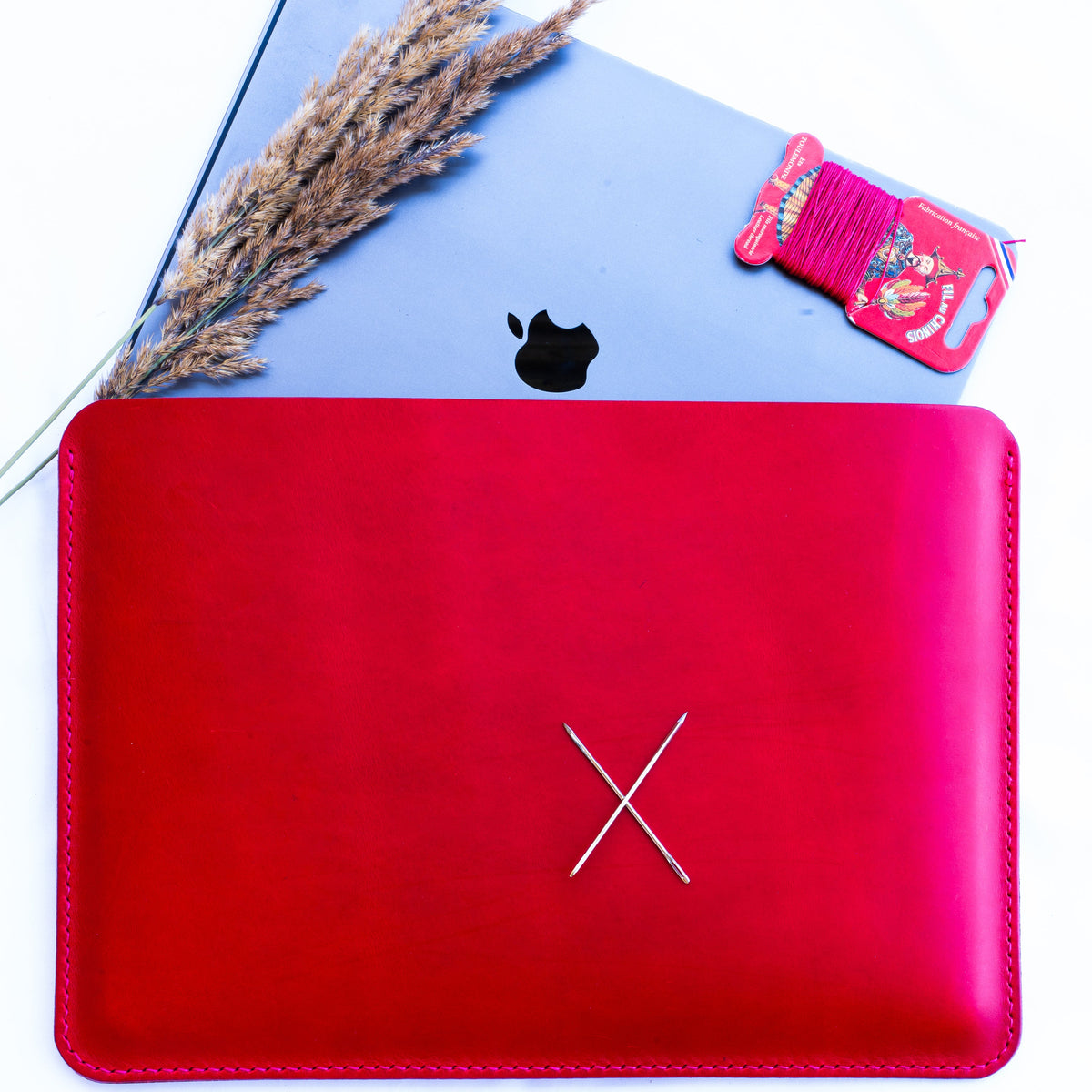 Handgefertigte MacBook Lederhülle | Buttero-Leder Conceria Walpier | Rot | iPad & MacBook Sleeve 11–16 Zoll