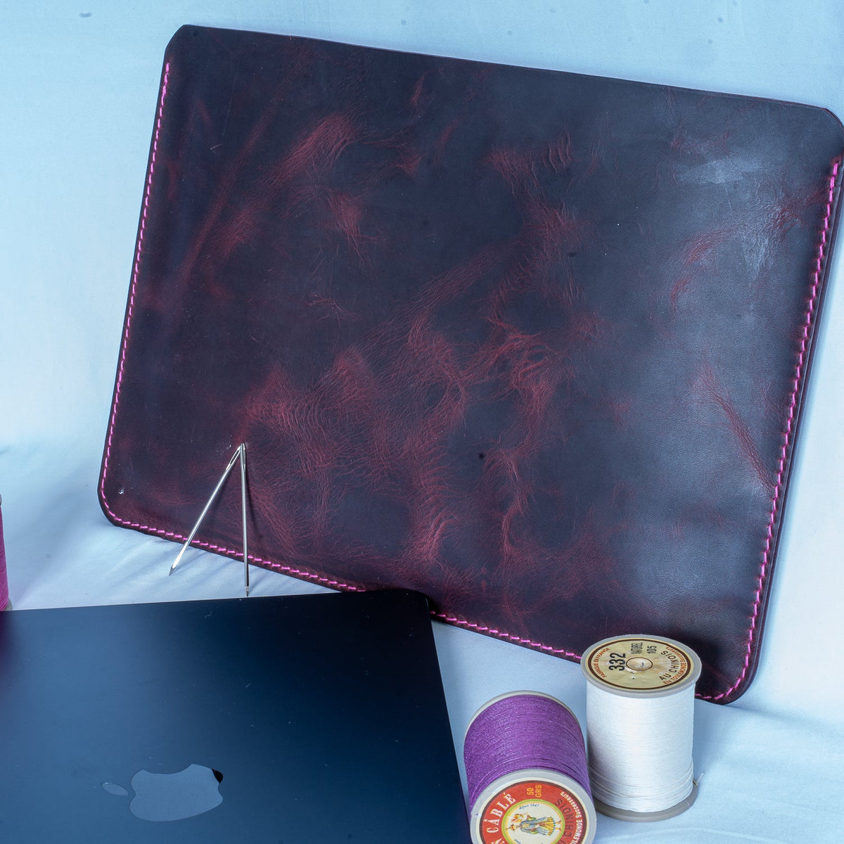 Housse MacBook en cuir cousue main | Housse en cuir Air Pro 13 14 15 16 | Badalassi Carlo | Bone