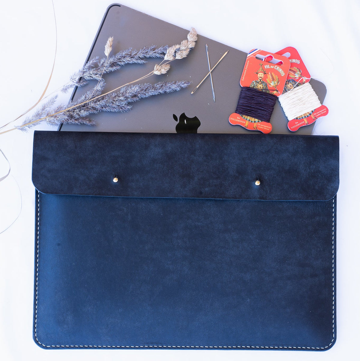MacBook Ledertasche · Pueblo Nero  Handgefertigt in Deutschland