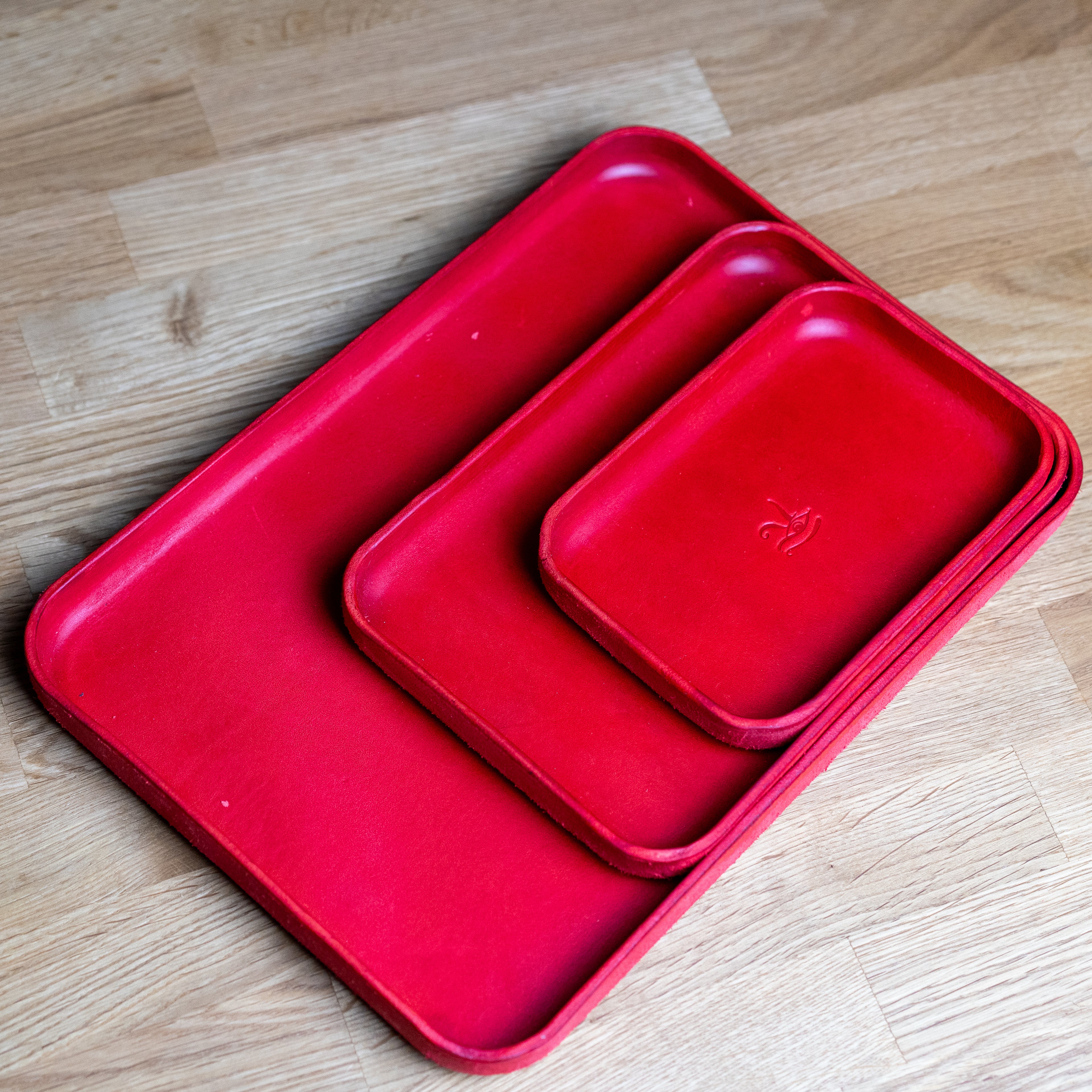 Red Leather Tray Organizer | Valet Tray & Key Holder made of Vegetable-Tanned Leather | Handmade Leather Desk Tray