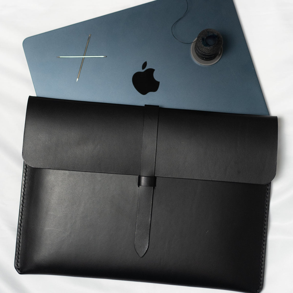 MacBook Hülle Leder handgenäht | Lederhülle Air Pro 13 14 15 16 | Conceria Walpier – Butteroleder