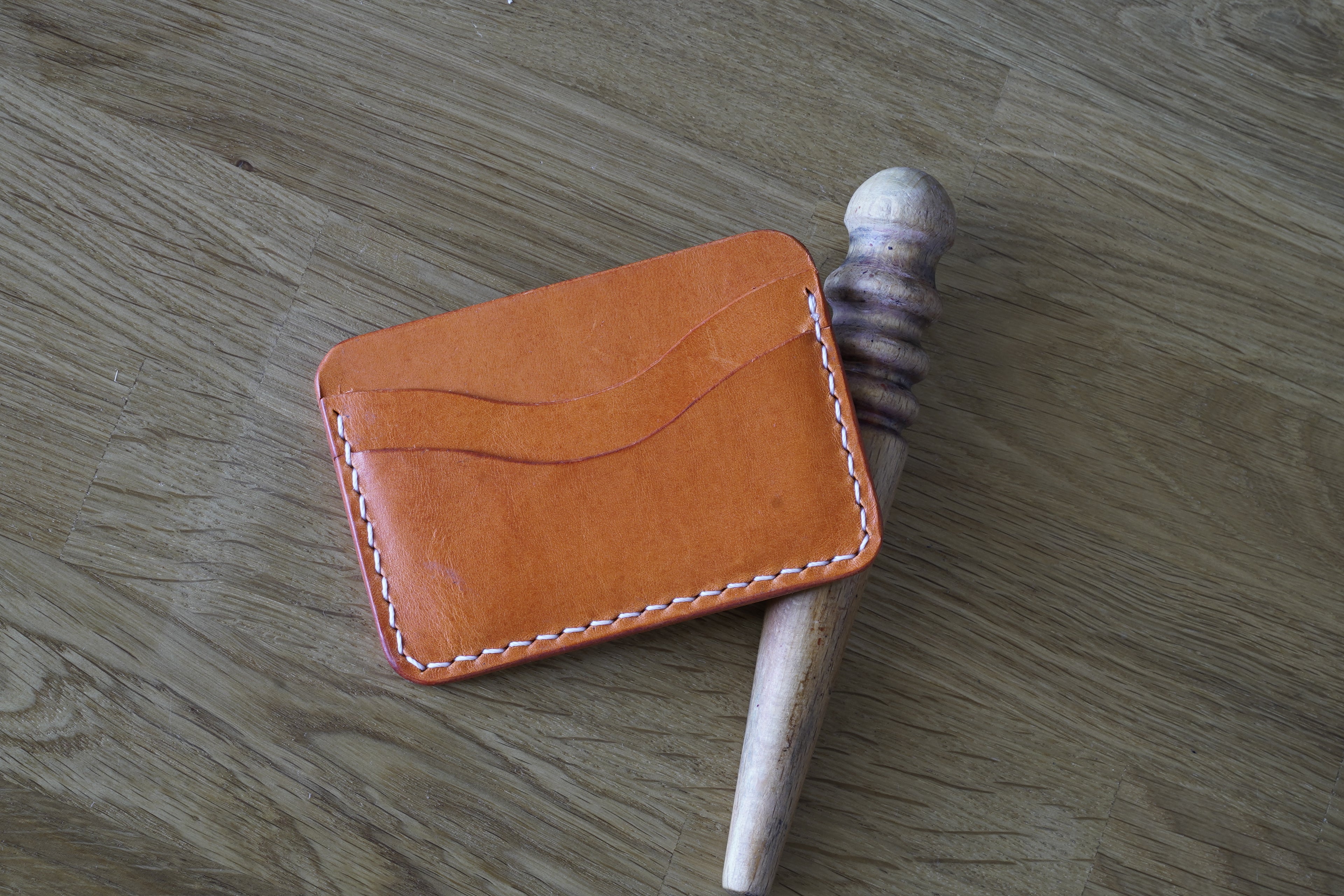 Kartenetui aus Buttero Leder | Handgenähtes Bifold Portemonnaie