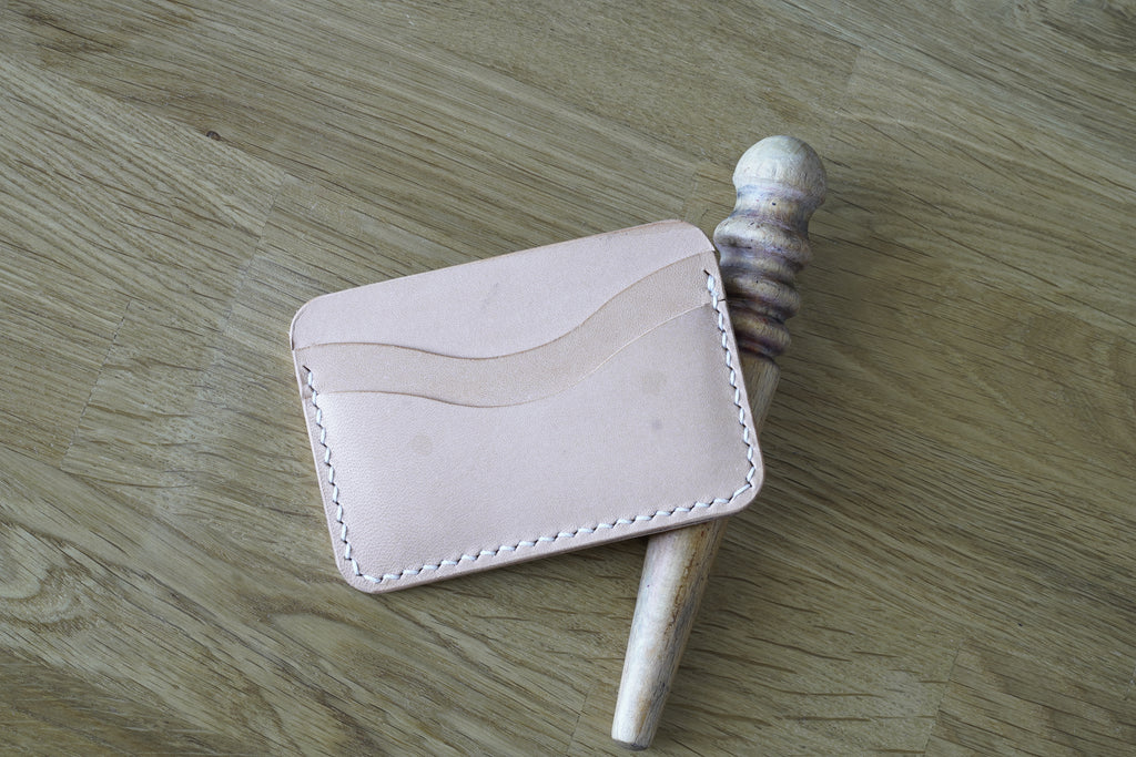 Kartenetui aus Buttero Leder | Handgenähtes Bifold Portemonnaie| Natur