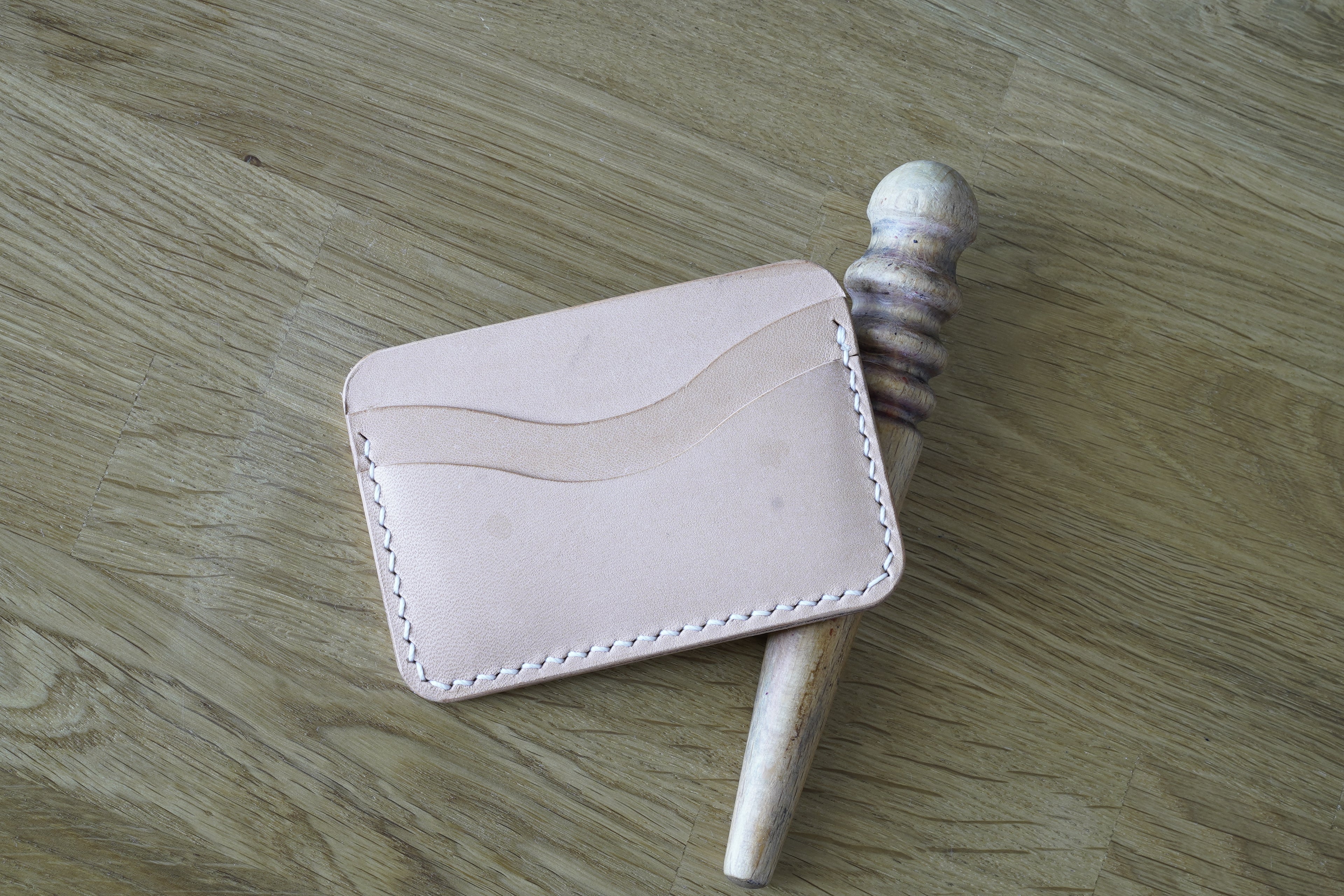Kartenetui aus Buttero Leder | Handgenähtes Bifold Portemonnaie| Natur