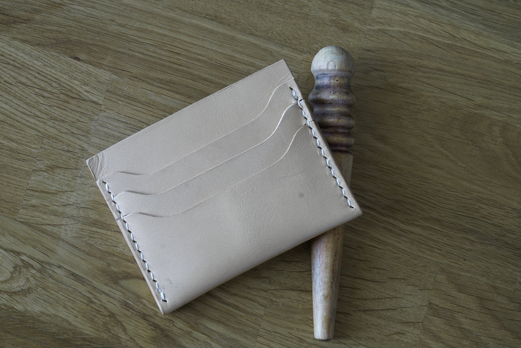 Kartenetui aus Buttero Leder | Handgenähtes Bifold Portemonnaie| Natur
