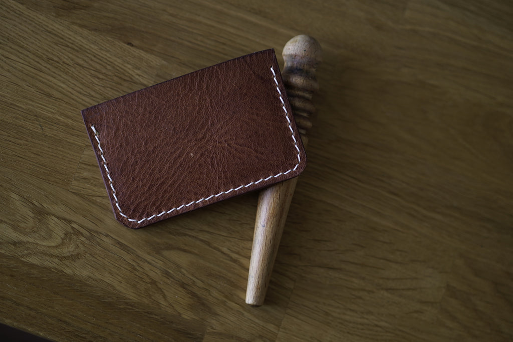 Kartenetui aus Buttero Leder | Handgenähtes Bifold Portemonnaie | Braun