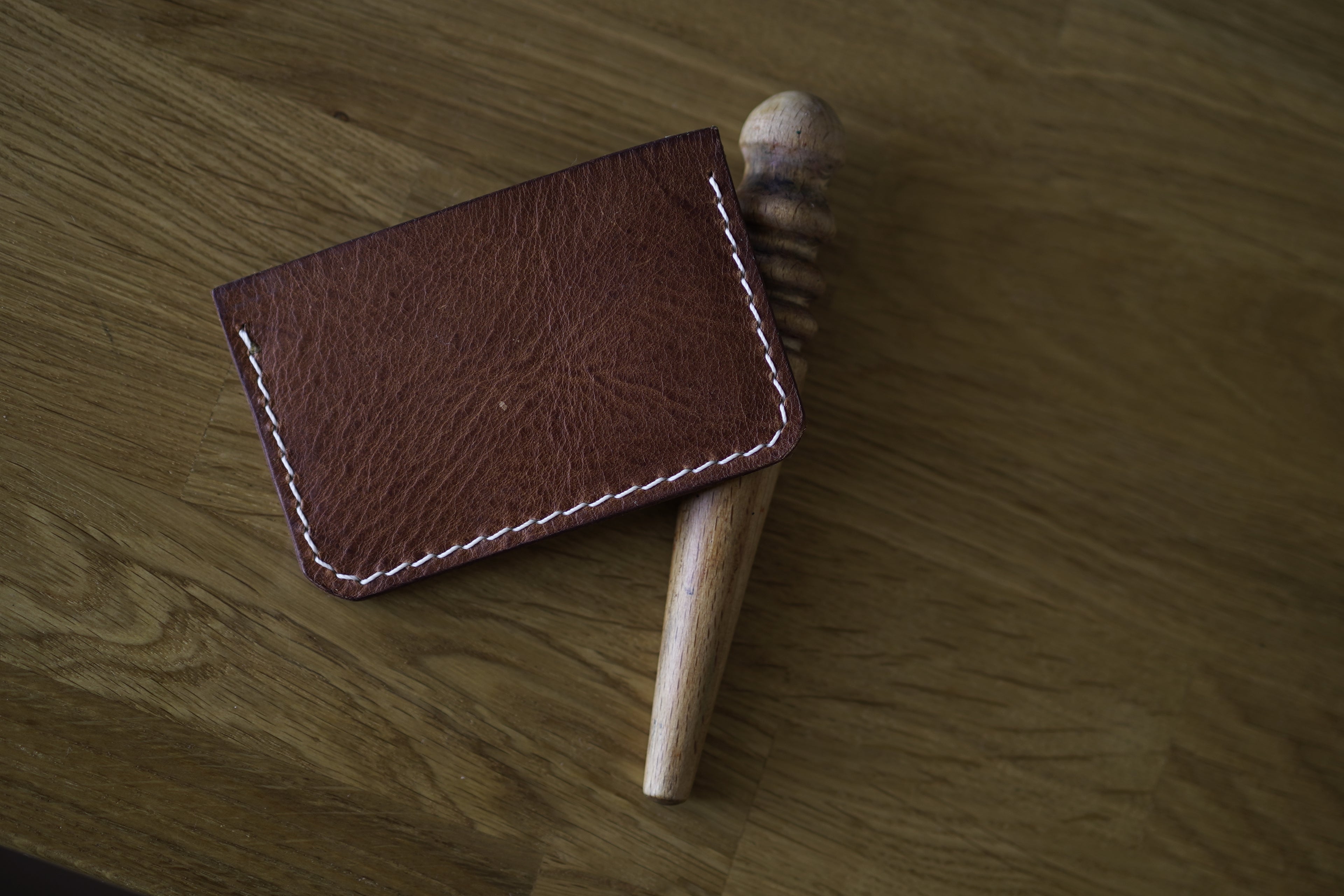 Kartenetui aus Buttero Leder | Handgenähtes Bifold Portemonnaie | Braun
