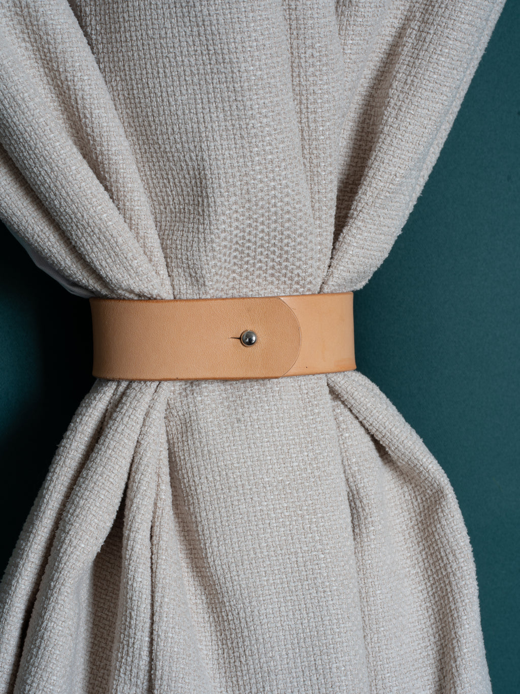 Leder Raffhalter Handmade – Gardinenhalter Veg Tan Buttero | Conceria Walpier | 14 Farben | 5 Größen | Ohne Bohren