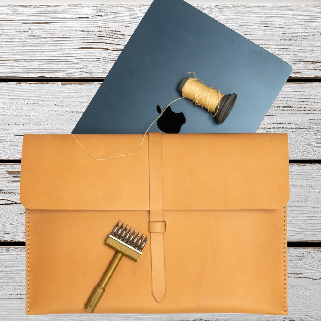 Hand-stitched leather MacBook case | Leather case for Air Pro 13, 14, 15, 16 | Tuscan leather by the renowned Conceria Walpier