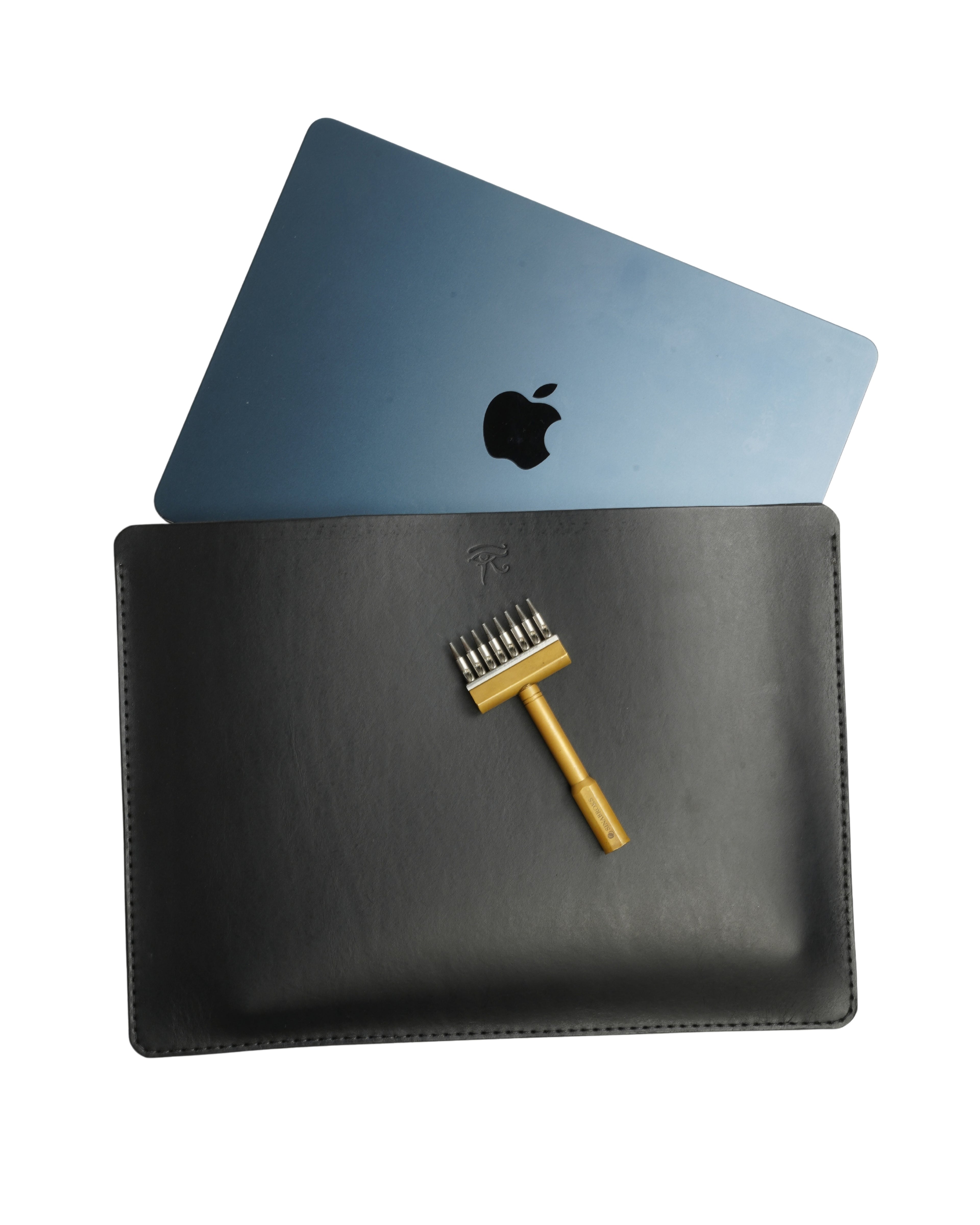 Handcrafted MacBook Leather Case | iPad & MacBook Sleeve | Vegetable Tan Leather by the renowned Conceria Walpier