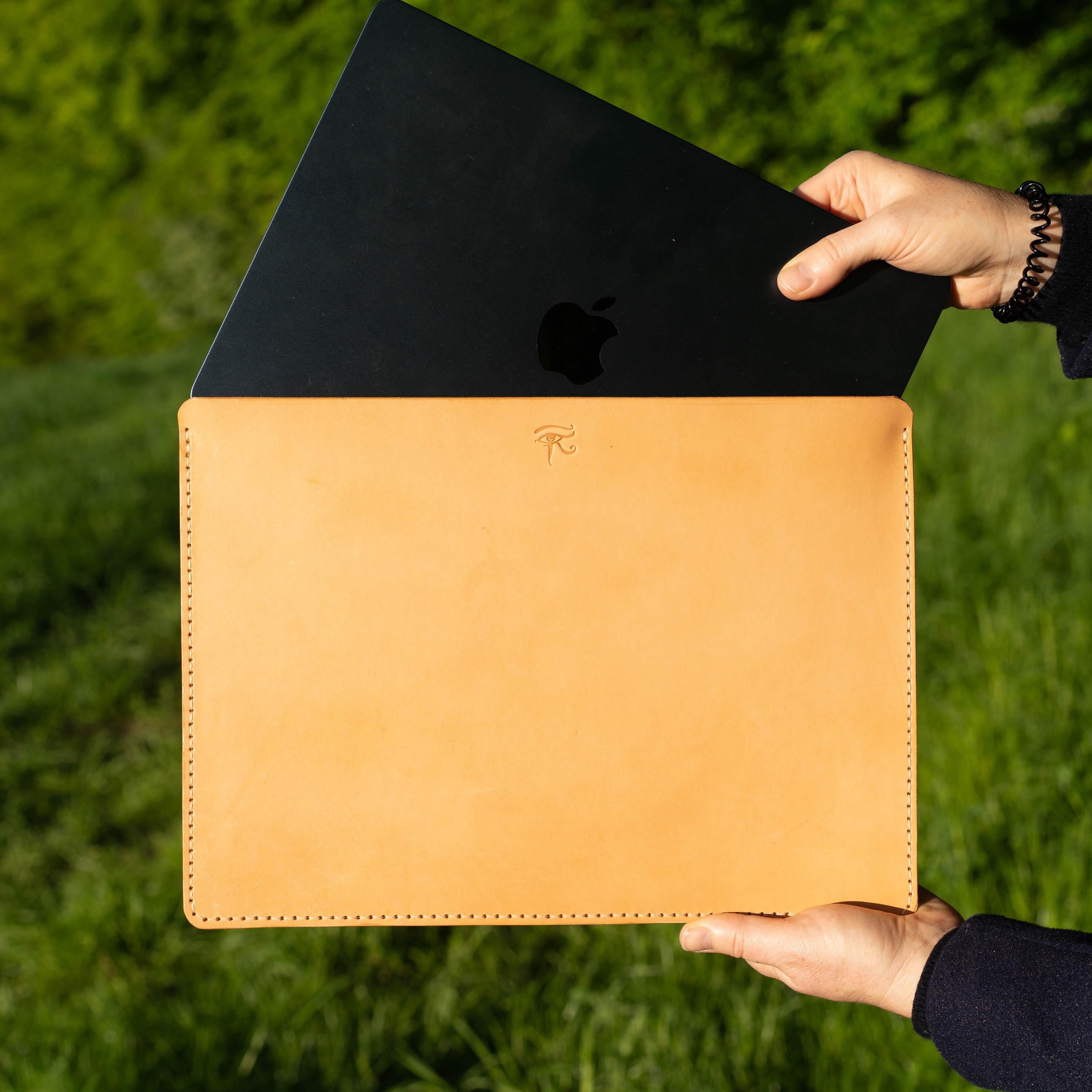 MacBook sleeve | leather MacBook sleeve | MacBook sleeve | minimalist MacBook sleeve | 13", 14", 15", 16" |