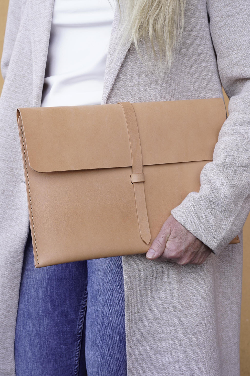 MacBook Lederhülle Notebook Hülle mit Klappe Laptop Sleeve MacBook Hülle iPad Hülle Laptop Hülle | 11, 13, 14, 15, 16 ,17 Zoll" Natural