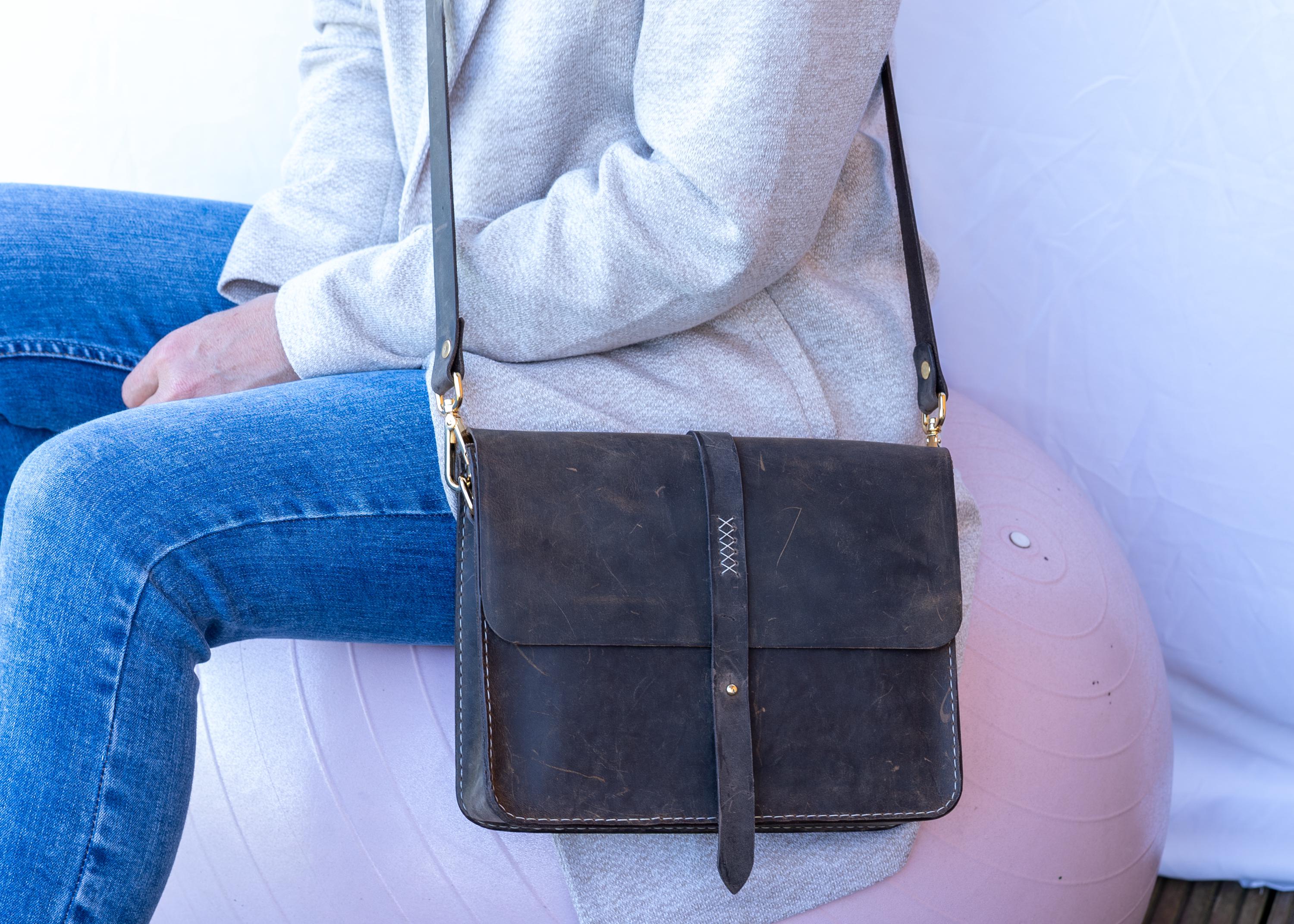 Handcrafted Leather Crossbody Bag from leather - Vintage leather bag - Saddle Stitched - Handmade leather bag