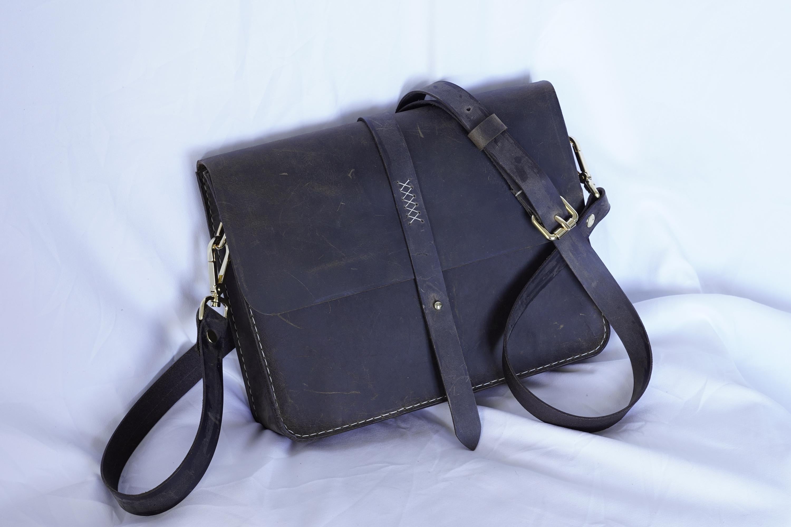 Handcrafted Leather Crossbody Bag from leather - Vintage leather bag - Saddle Stitched - Handmade leather bag