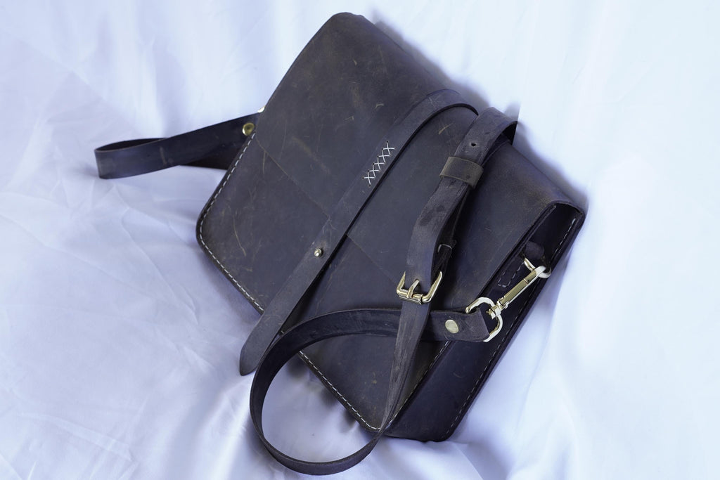 Handcrafted Leather Crossbody Bag from leather - Vintage leather bag - Saddle Stitched - Handmade leather bag