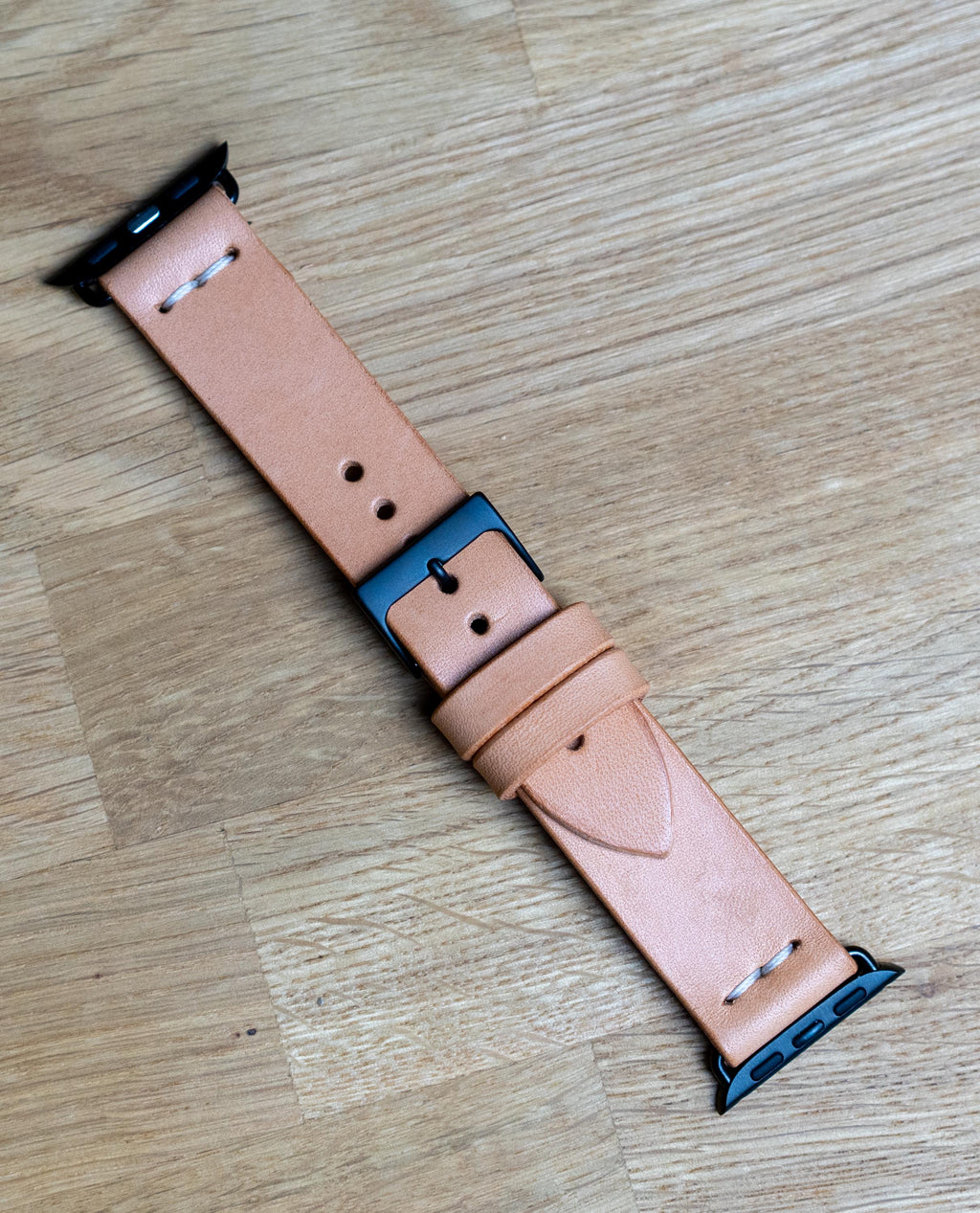 Handmade Leather Band for Apple Watch | Vegetable Tanned Leather | Watch Strap for Her & Him | Handmade in Germany | Gift for Apple Watch