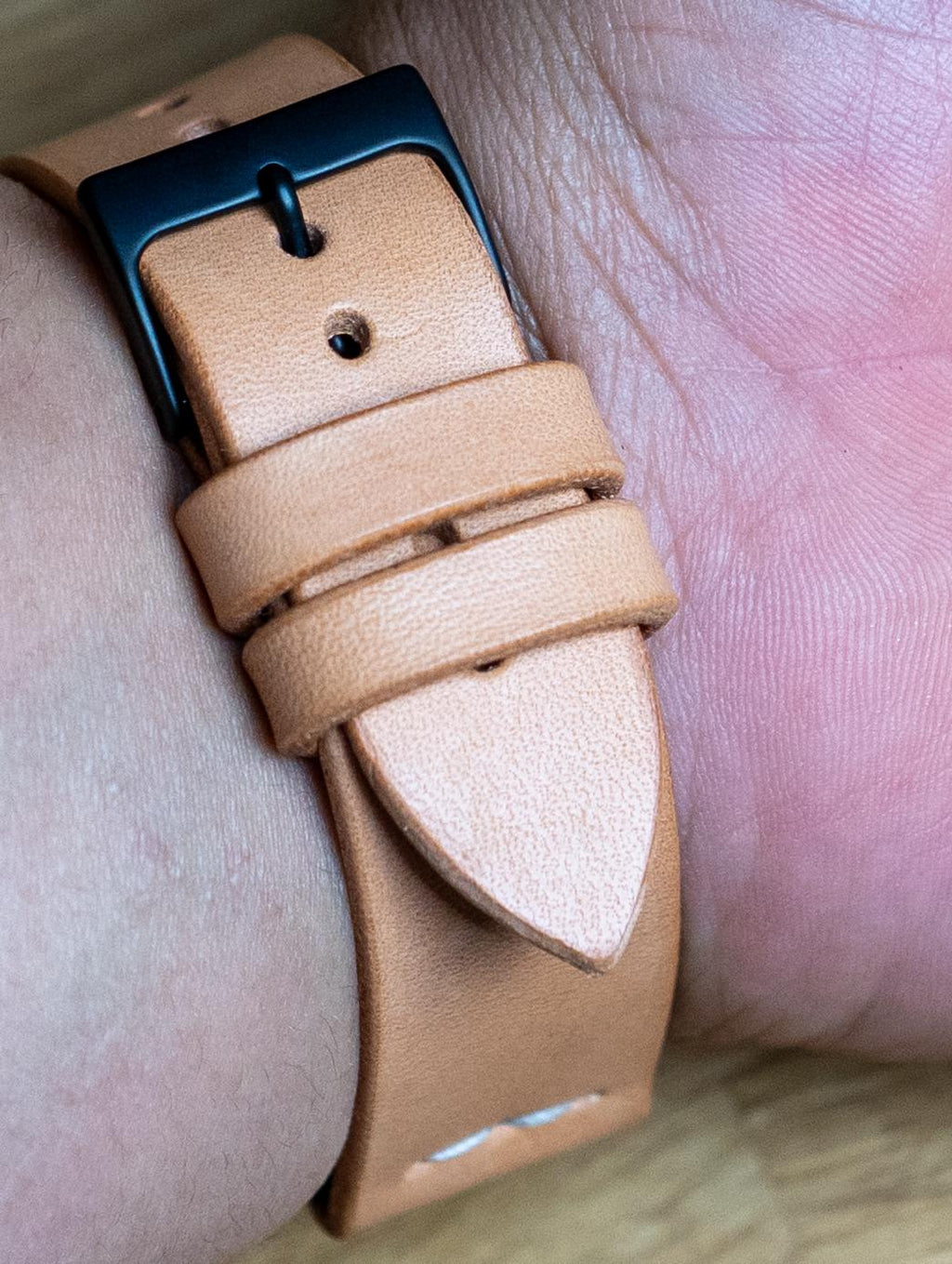 Handmade Leather Band for Apple Watch | Vegetable Tanned Leather | Watch Strap for Her & Him | Handmade in Germany | Gift for Apple Watch
