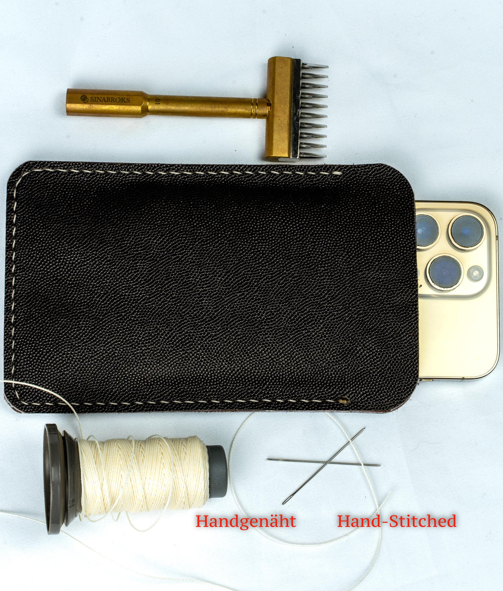 Hand-stitched Leather Case for Your Smartphone - iPhone Case, Every Stitch Sewn by Hand • iPhone Etui