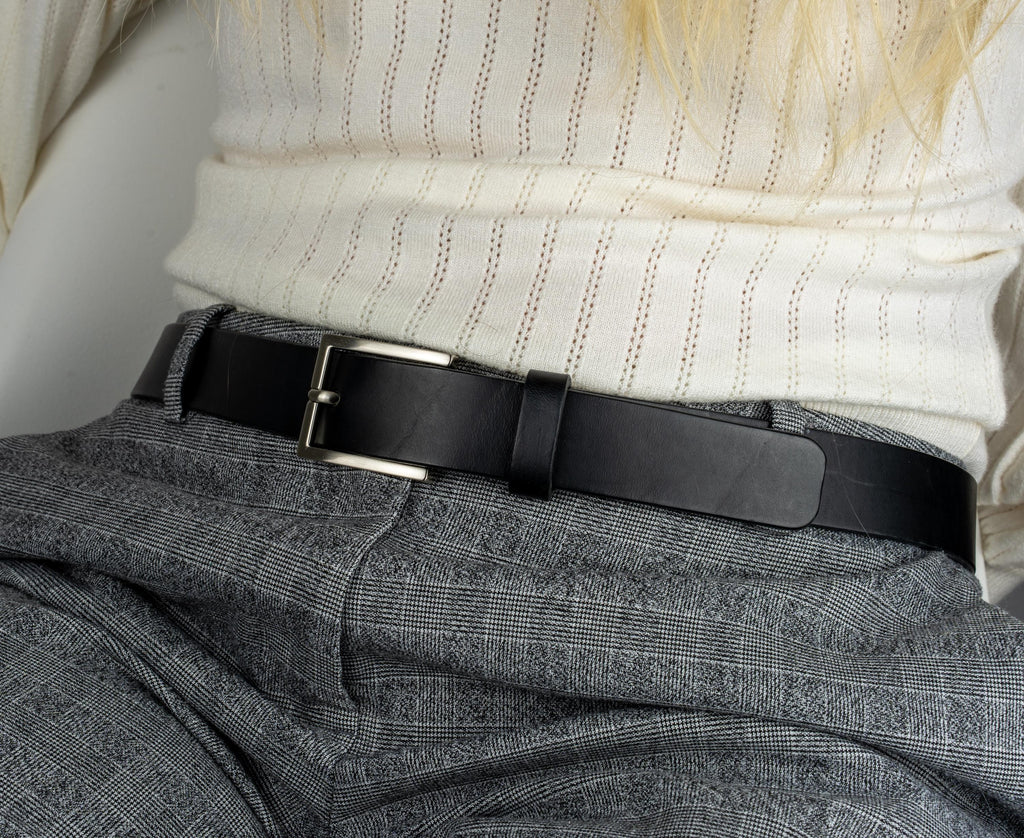 Artisan Handcrafted Leather Belts: Custom Jeans Belts for Men and Women - leather Jeans Belts | Handmade in Germany