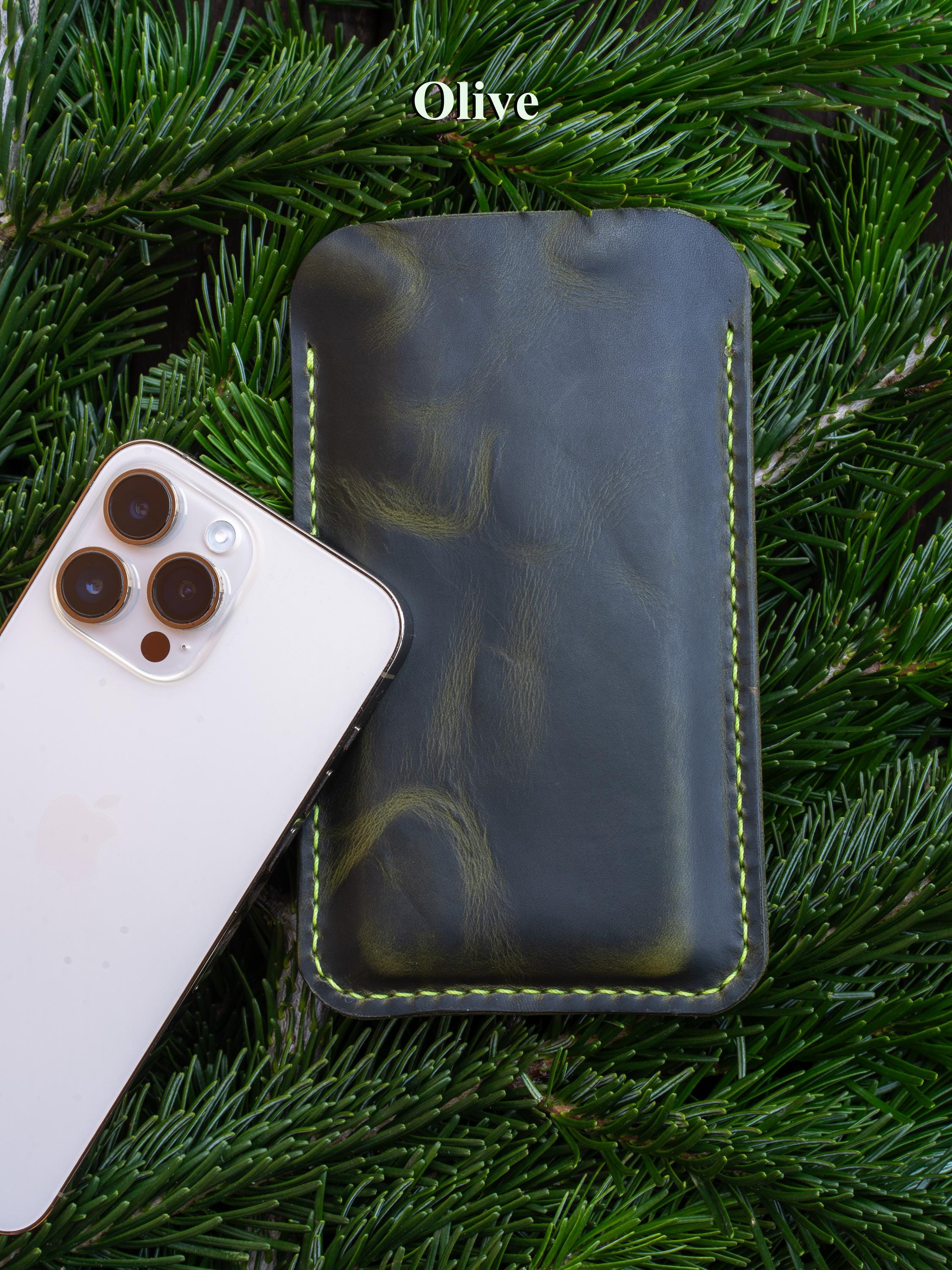 Hand-stitched Leather Case for Your Smartphone - iPhone Case, Every Stitch Sewn by Hand • iPhone Etui