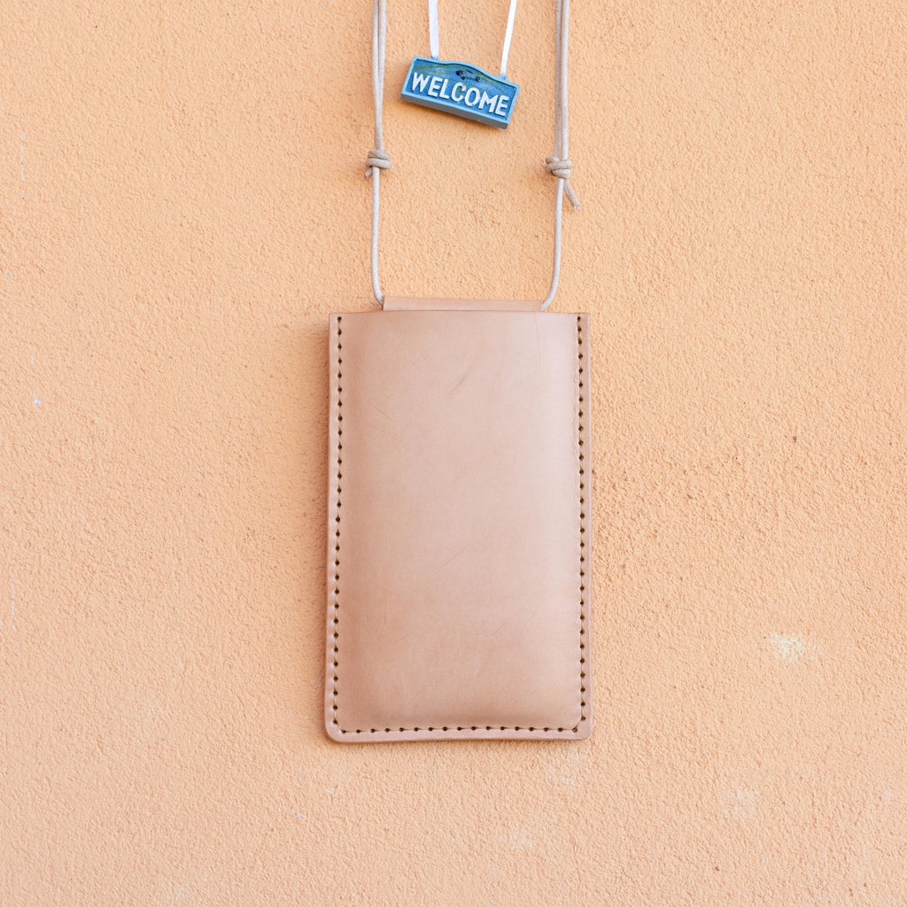 Handcrafted Leather Cell Phone Case with Customizable Details | Unique iPhone Case from Vegetable-Tanned Premium Leather | iPhone cover