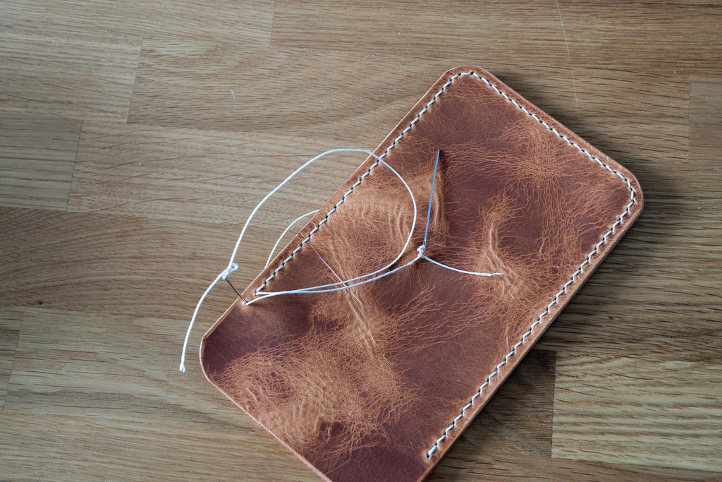 Hand-stitched Leather Case for Your Smartphone - iPhone Case, Every Stitch Sewn by Hand • iPhone Etui