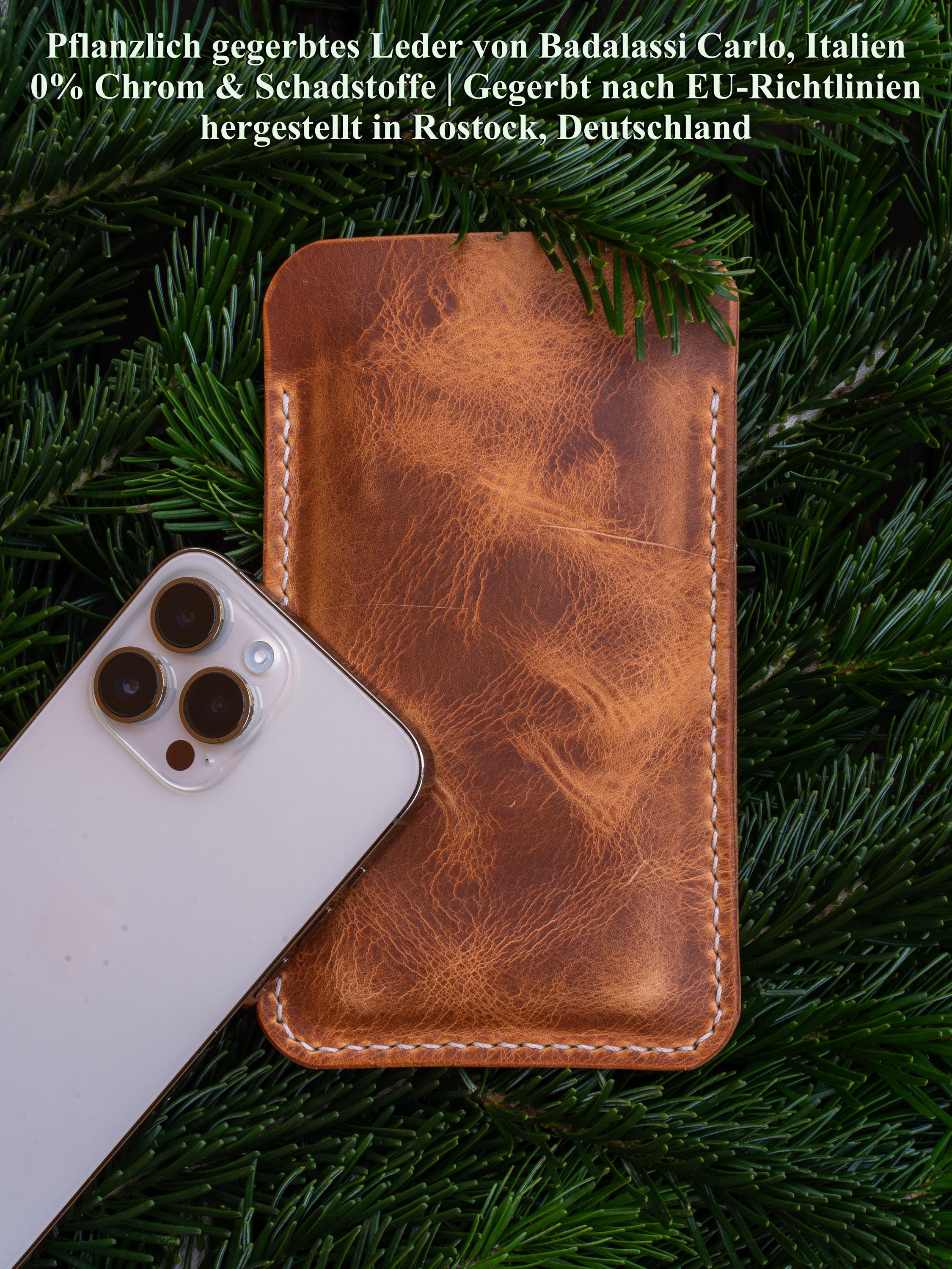 Hand-stitched Leather Case for Your Smartphone - iPhone Case, Every Stitch Sewn by Hand • iPhone Etui