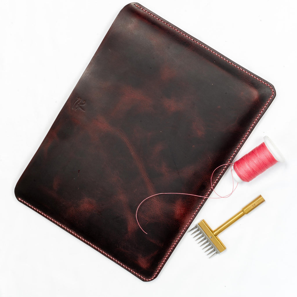 Leather MacBook sleeve | MacBook Case | minimalist iPad sleeve | iPad case 11, 12.9, 13, 14, 15, 16 | Burgundy